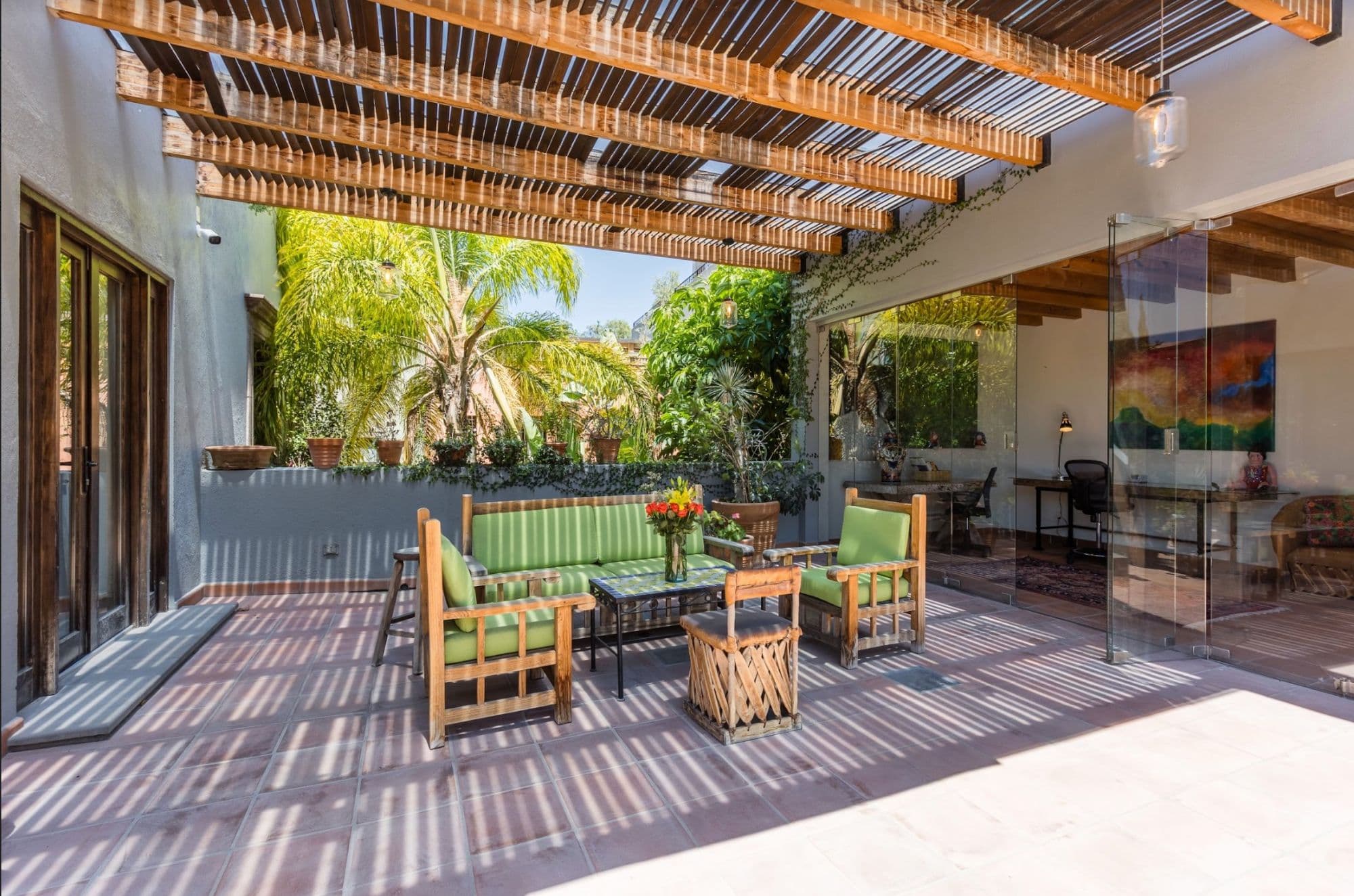 Casa de los Limones — San Antonio, San Miguel de Allende — photo 28 — luminous courtyard with slatted shade pergola
