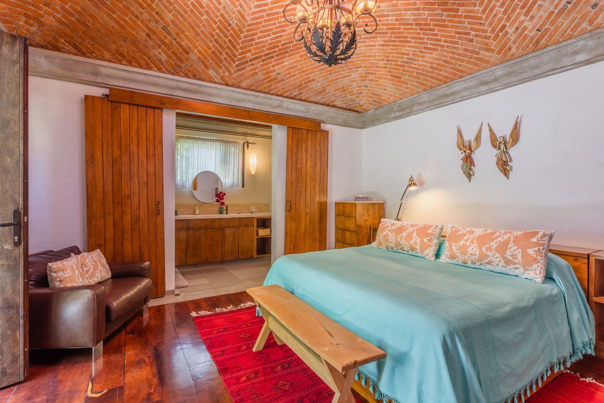 Casa de los Limones — San Antonio, San Miguel de Allende — photo 13 — rustic elegance meets modern comfort