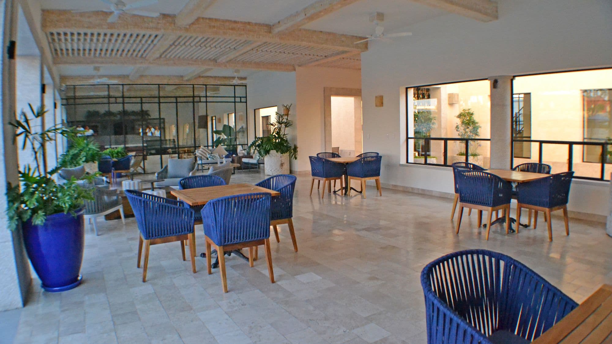 Casa Angeles Residencial La Luminaria — Atascadero (Arcos de San Miguel), San Miguel de Allende — photo 12 — sophisticated communal terrace with curated seating