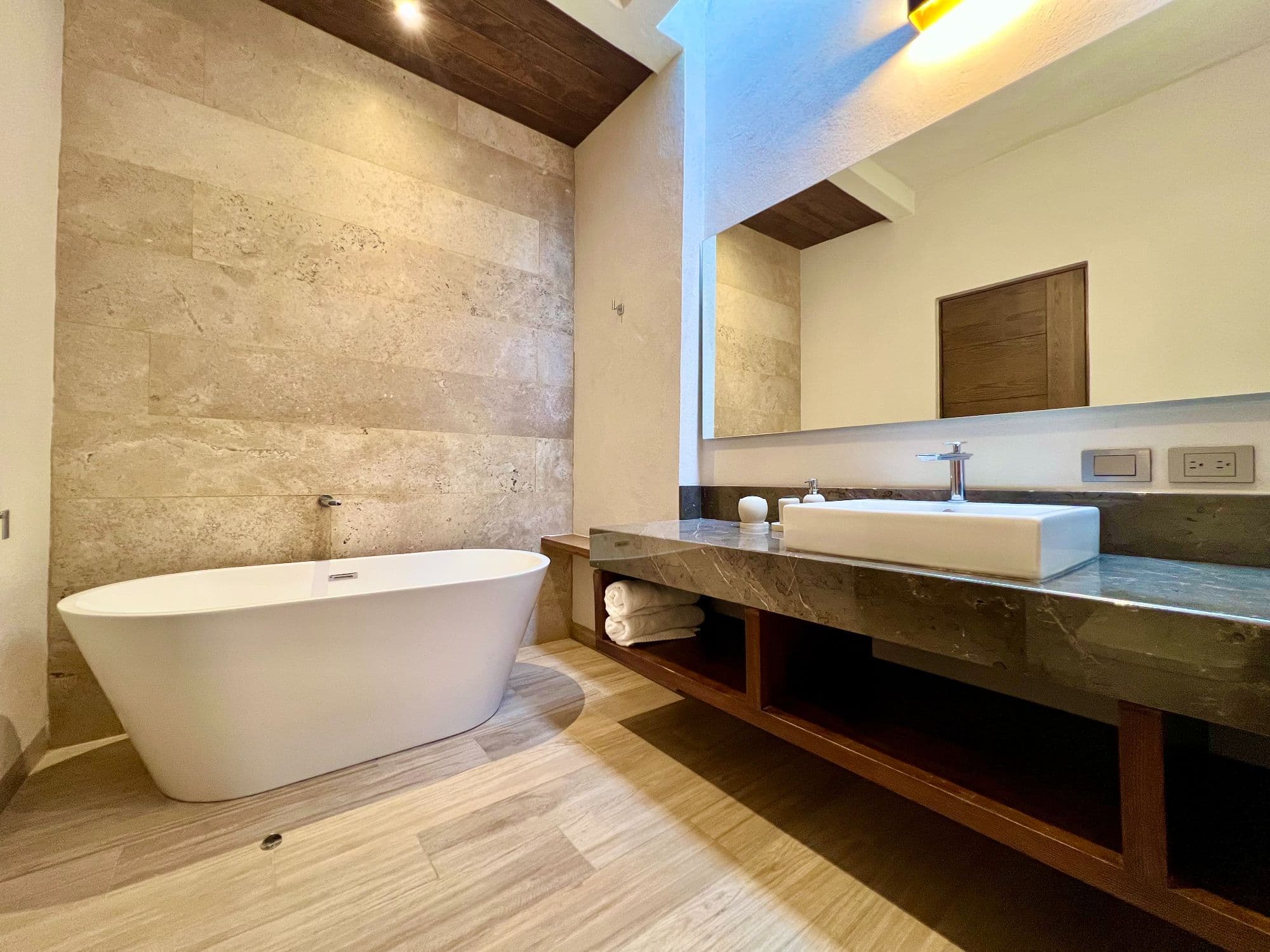 Casa Mi Cielo (Fractional) — San Virgilio, San Miguel de Allende — photo 20 — spa-inspired luxury master bath retreat
