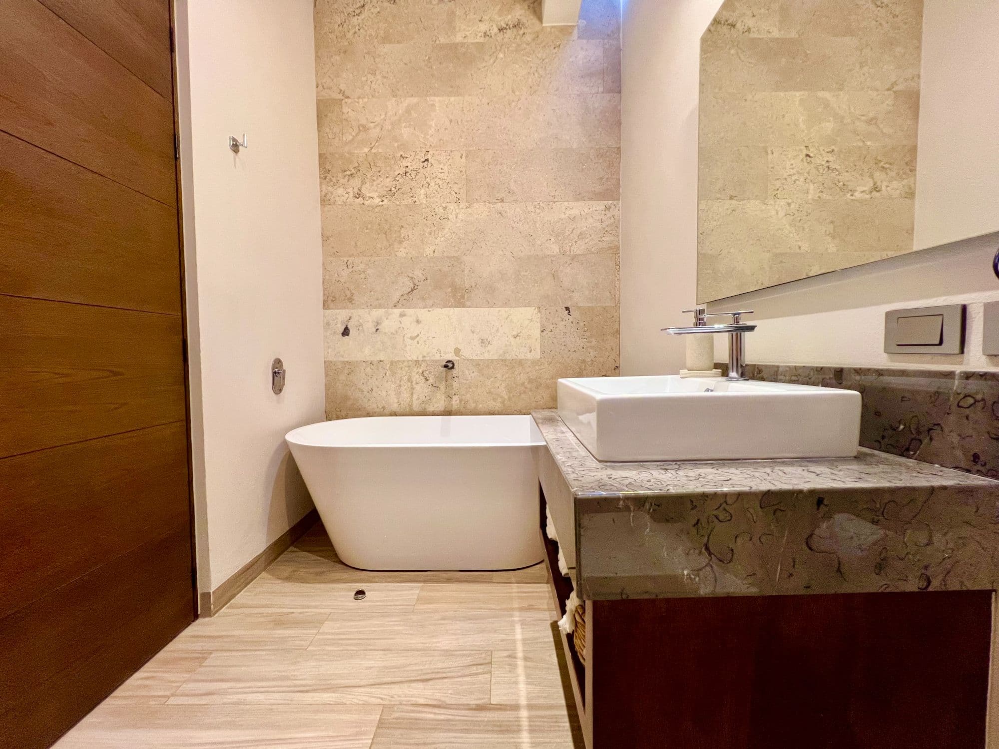 Casa Mi Cielo (Fractional) — San Virgilio, San Miguel de Allende — photo 25 — spa-inspired luxury master bath retreat