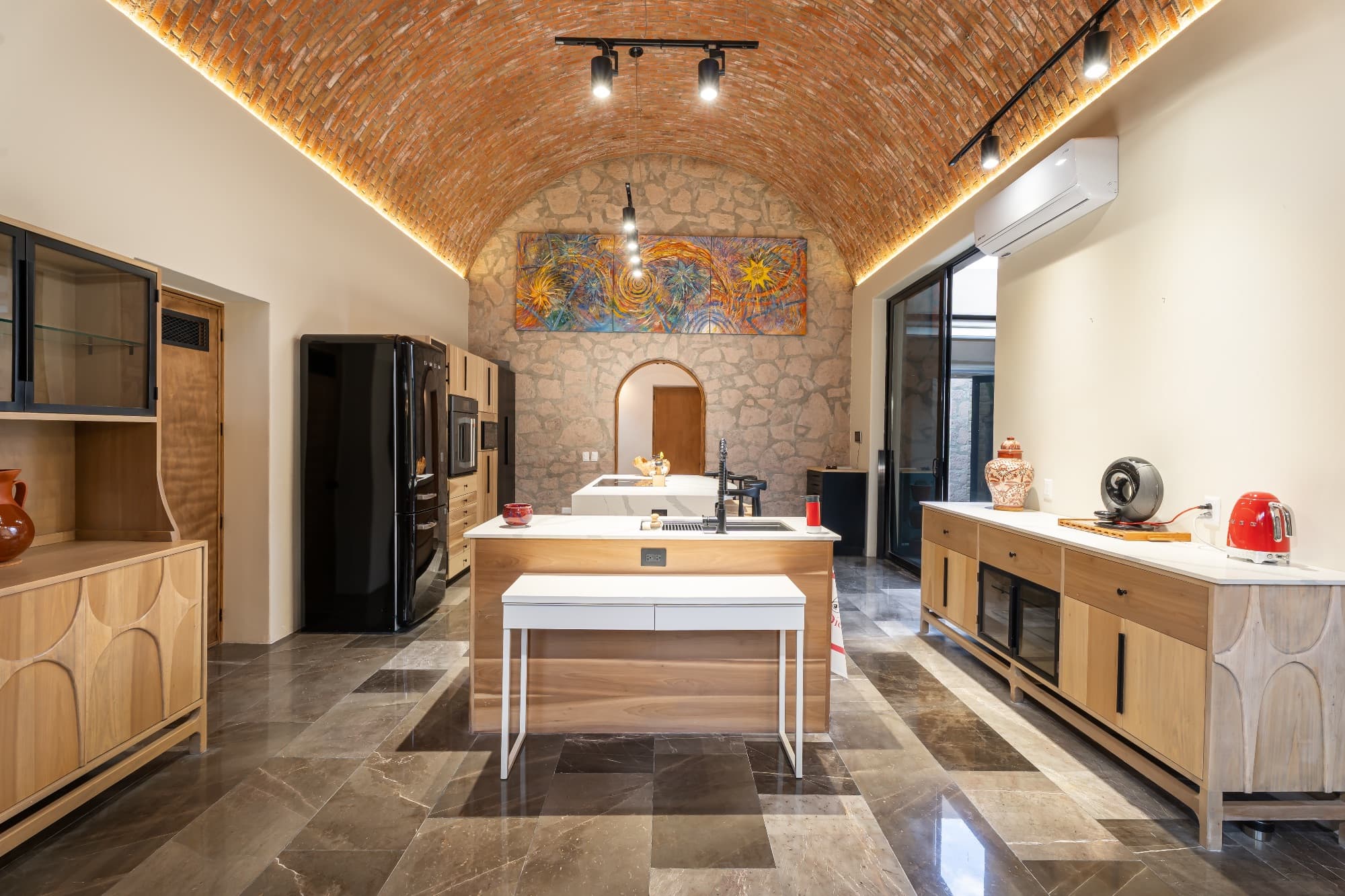 Santuario Tierra Viva — Sosnabar, San Miguel de Allende — photo 5 — stunning arched brick kitchen sanctuary