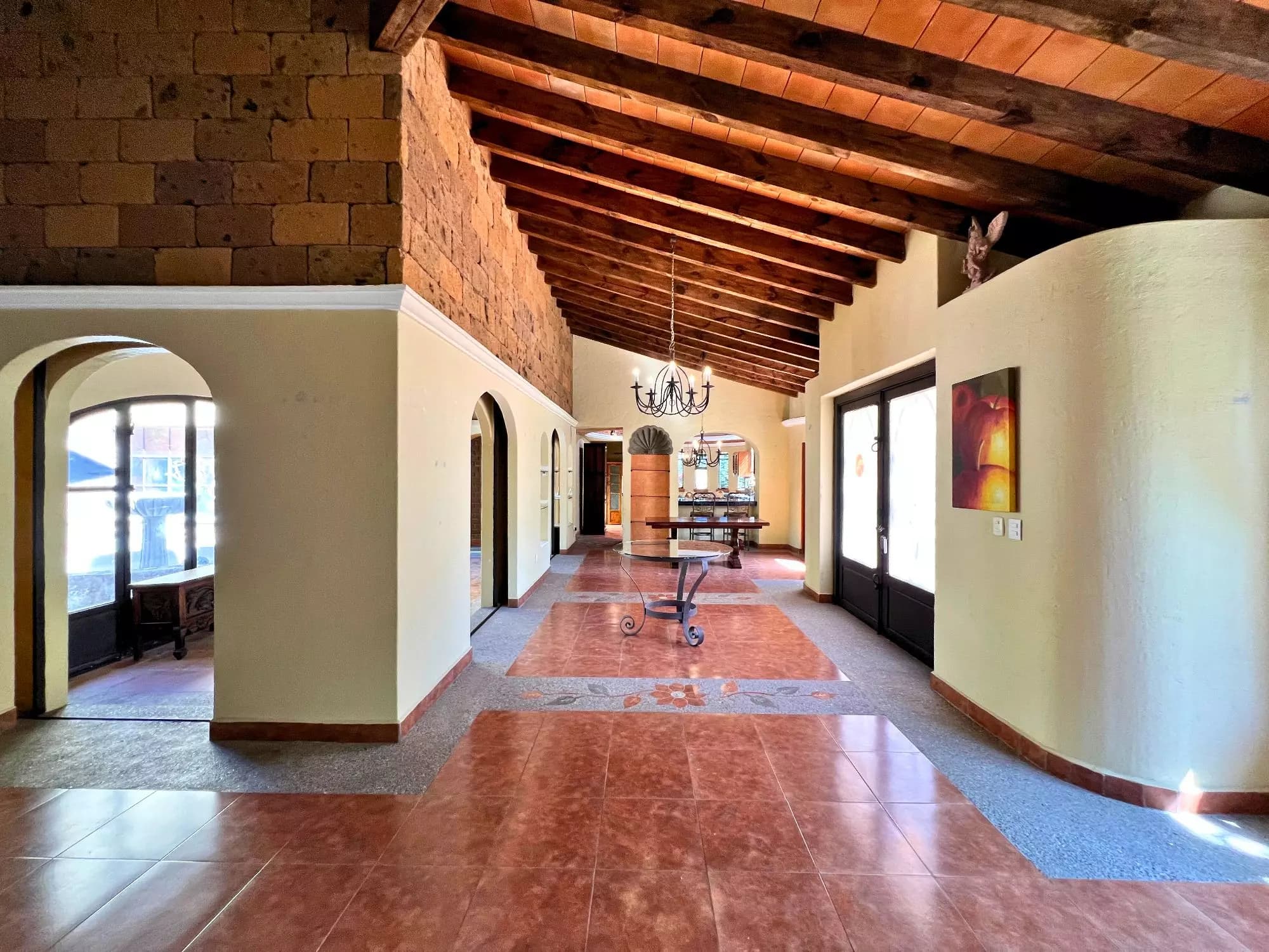 Colonial Charm - Los Labradores Community