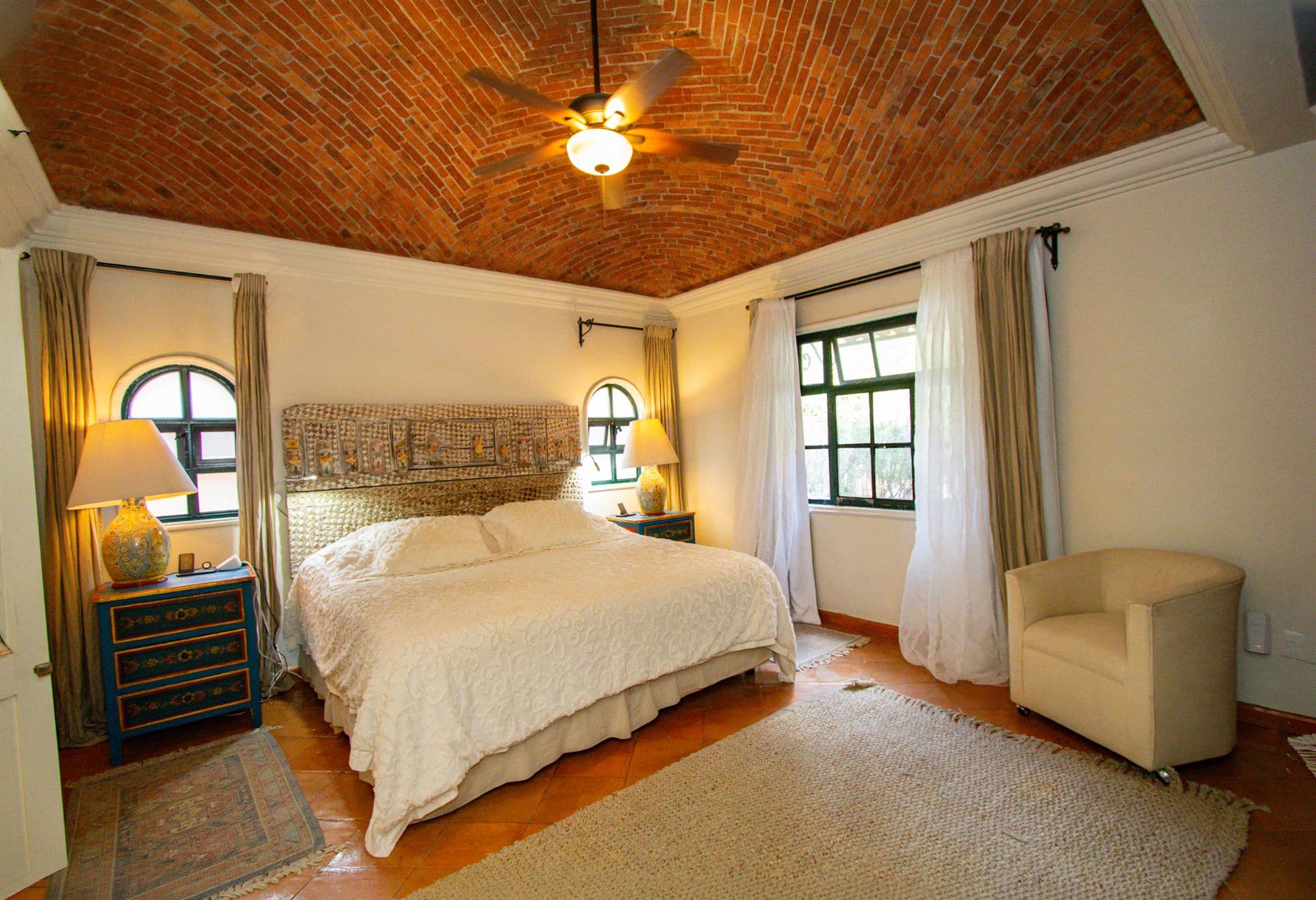 Condo Sto. Domingo — Centro, San Miguel de Allende — photo 8 — rustic-chic sanctuary with soaring brick ceiling