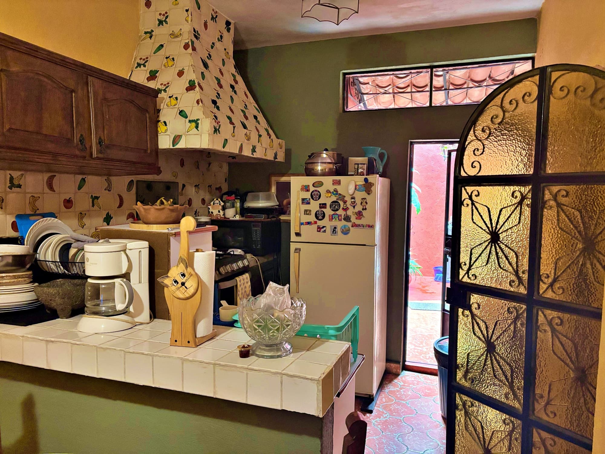 Casa en venta en la colonia guadalupe — Guadalupe, San Miguel de Allende — photo 8 — charming traditional kitchen, authentic mexican character