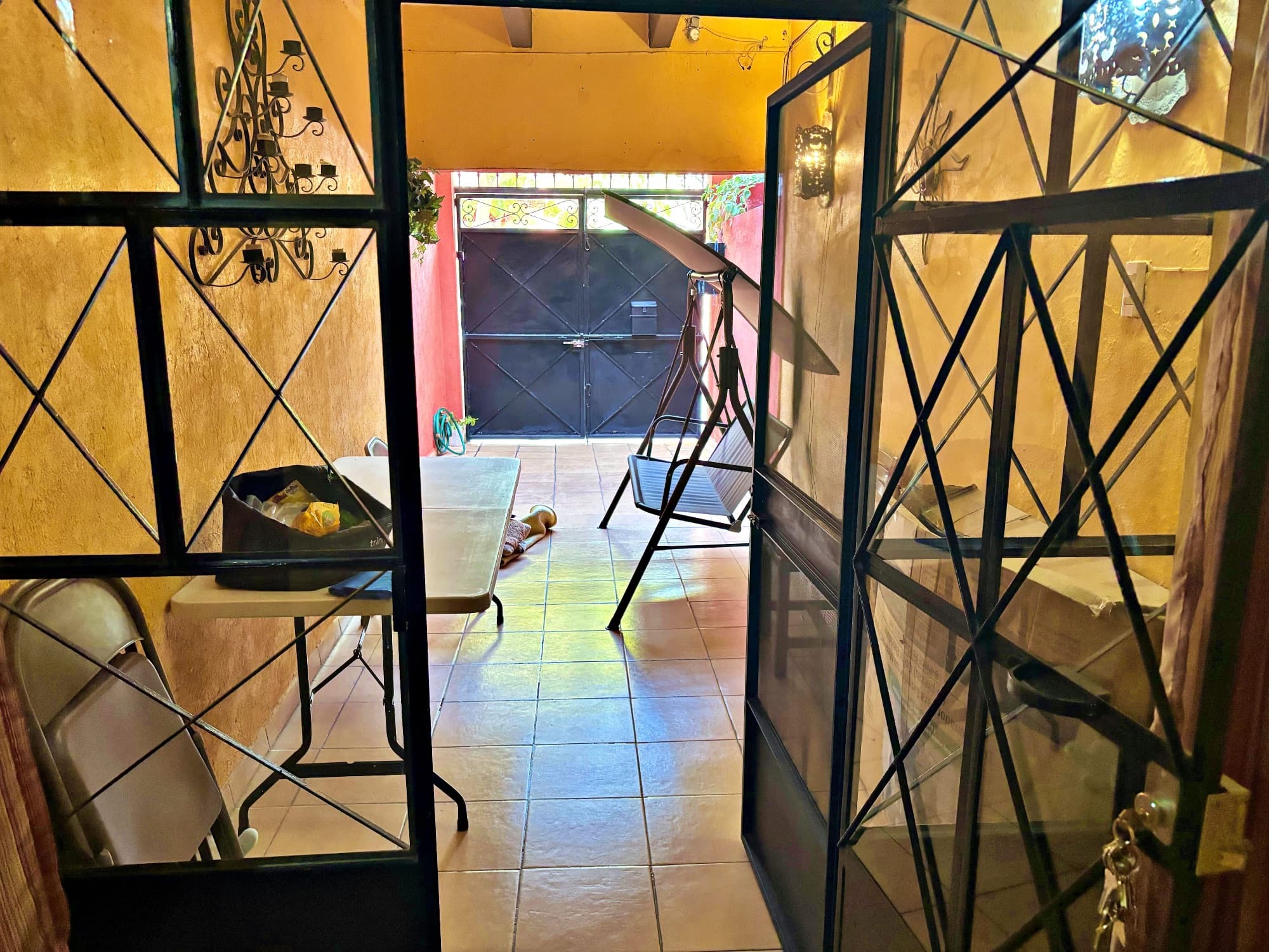 Casa en venta en la colonia guadalupe — Guadalupe, San Miguel de Allende — photo 3 — charming courtyard with authentic colonial details