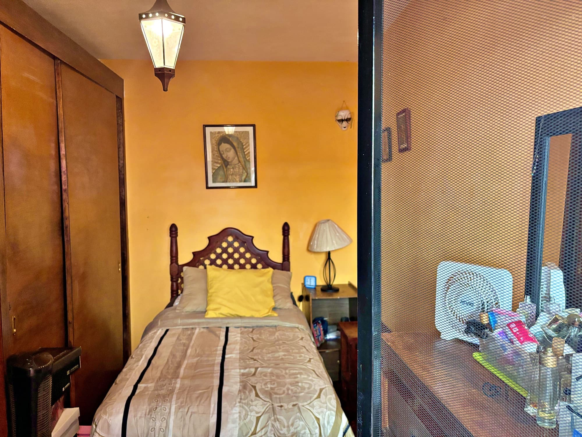 Casa en venta en la colonia guadalupe — Guadalupe, San Miguel de Allende — photo 17 — luminous bedroom, authentic colonial charm