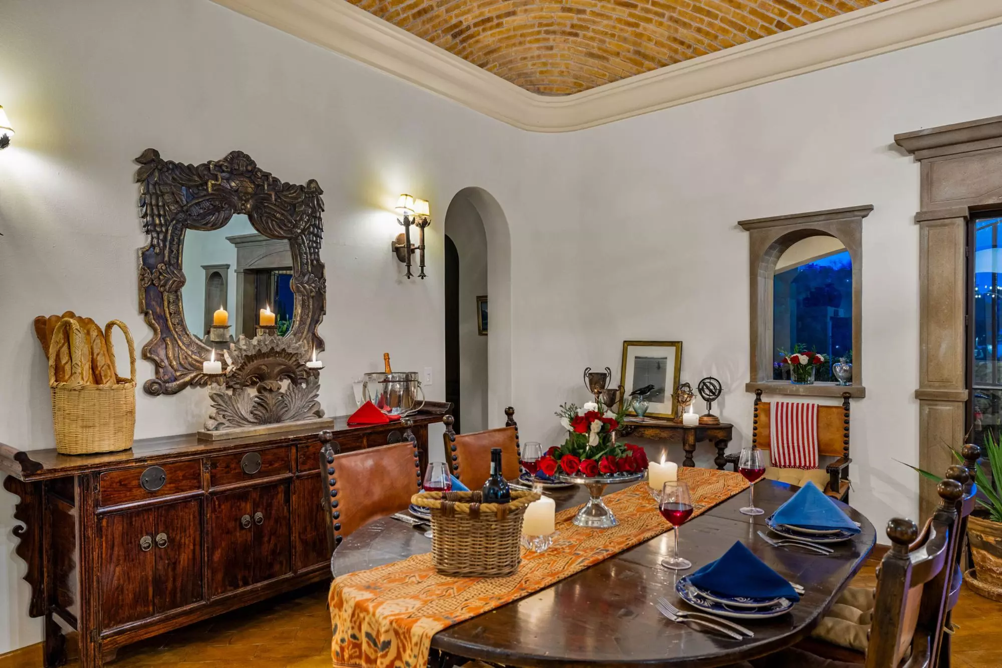 Casa Noche Mágica — El Obraje, San Miguel de Allende — photo 11 — elegant colonial dining with soaring brick ceilings