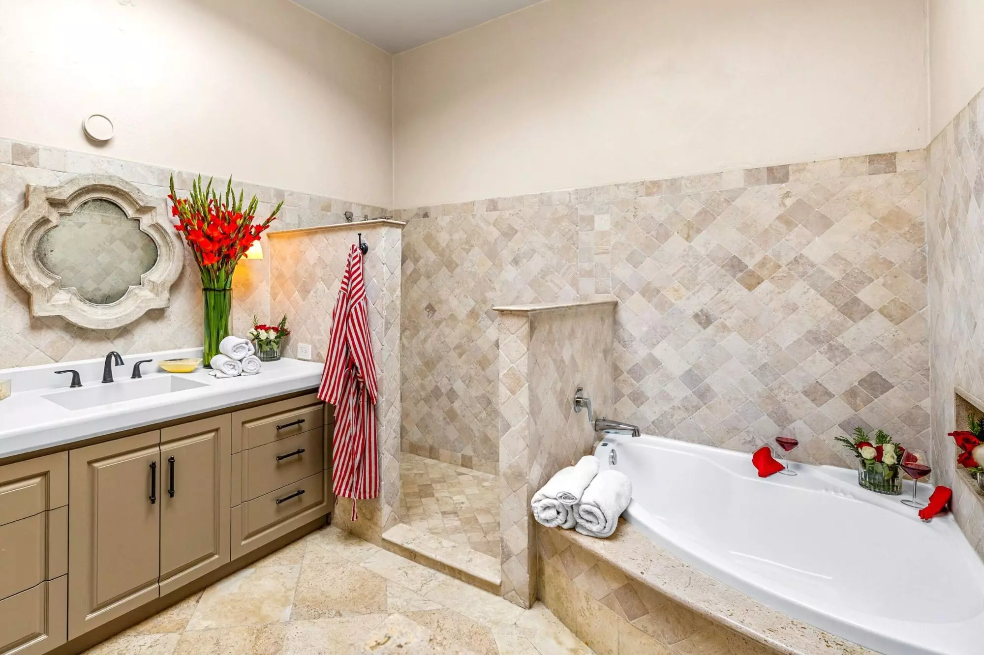 Casa Noche Mágica — El Obraje, San Miguel de Allende — photo 22 — spa-like luxury master bath retreat