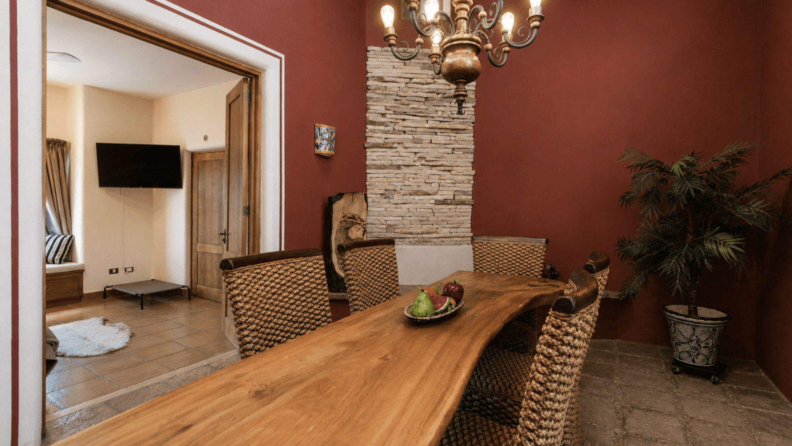 Casa Encantada — Sosnabar, San Miguel de Allende — photo 25 — elegant dining with rustic charm details