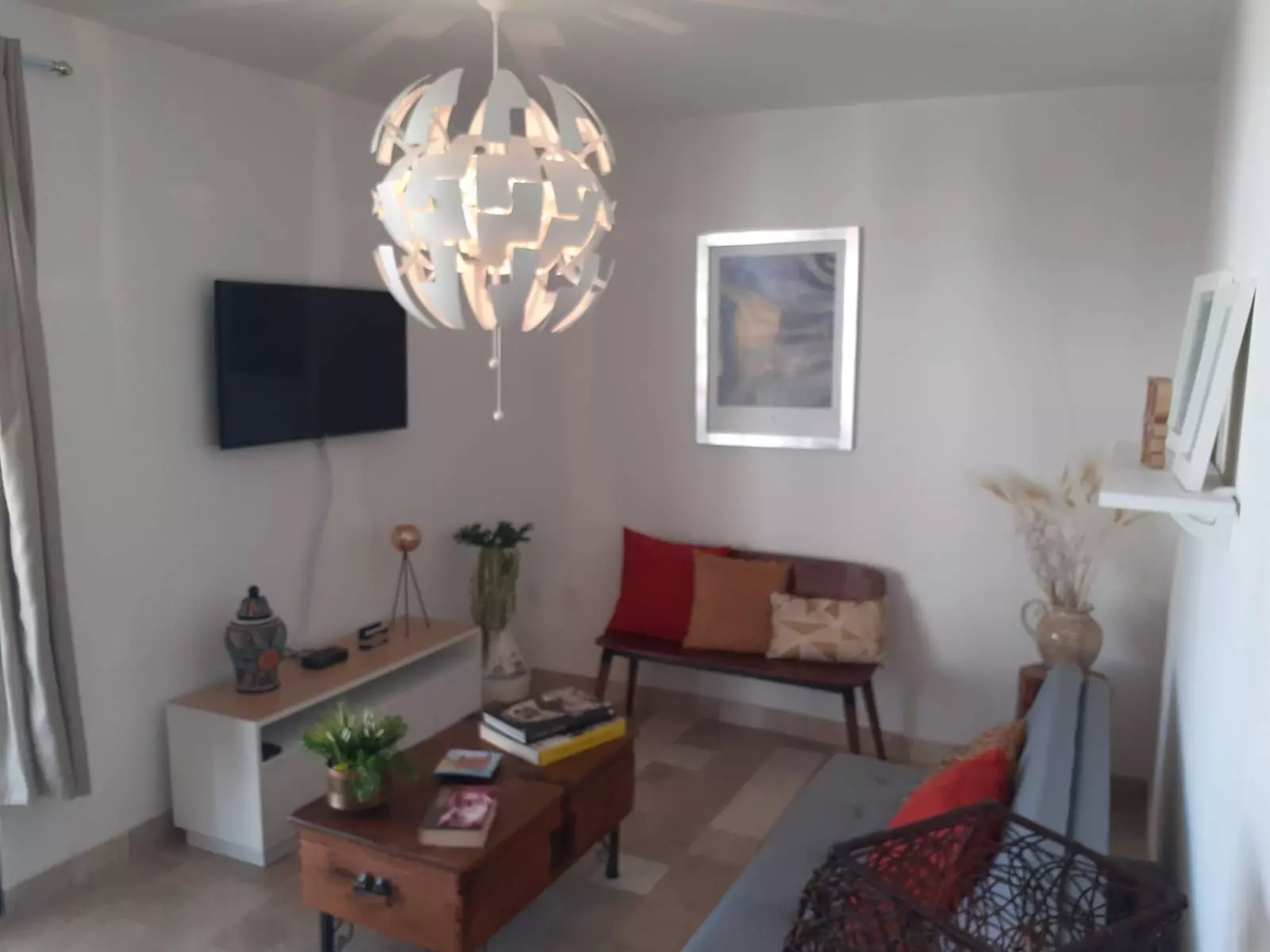 Luminaria Aprtment — El Paraiso, San Miguel de Allende — photo 12 — contemporary living room, artistic pendant lighting