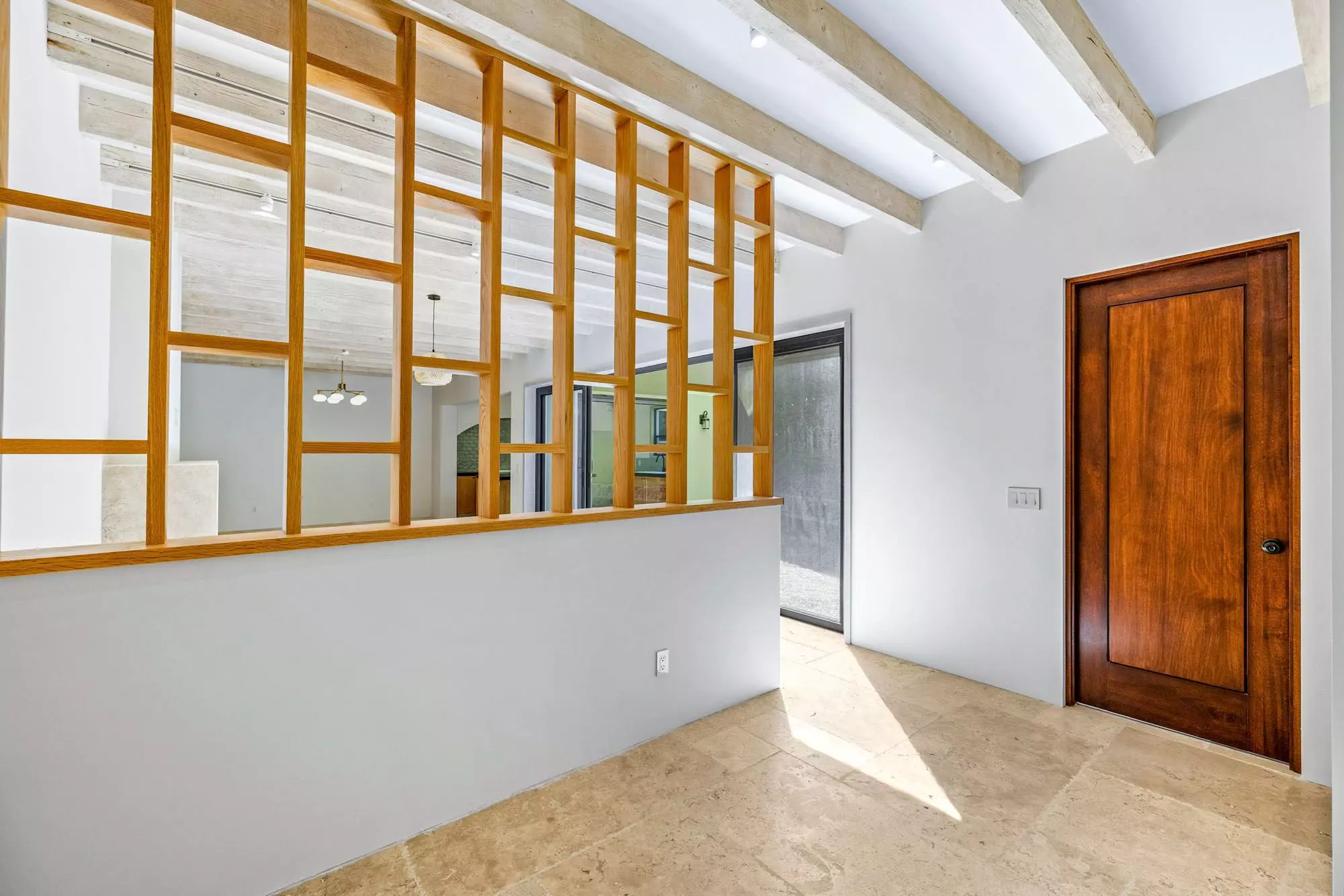 Casa Grillo — Guadiana, San Miguel de Allende — photo 8 — luminous open-concept living with architectural character