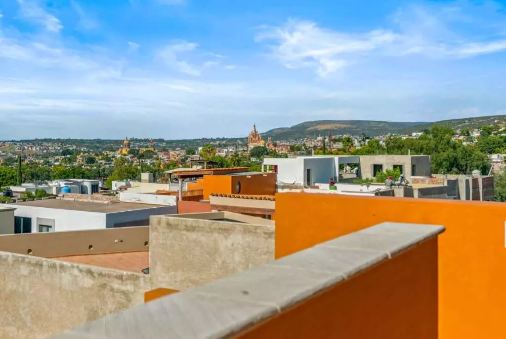 Villa Picasso — Guadiana, San Miguel de Allende — photo 7 — panoramic colonial views, modern rooftop elegance