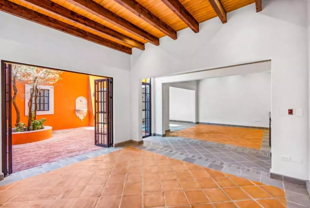 Villa Picasso — Guadiana, San Miguel de Allende — photo 17 — soaring beams, vibrant colonial charm