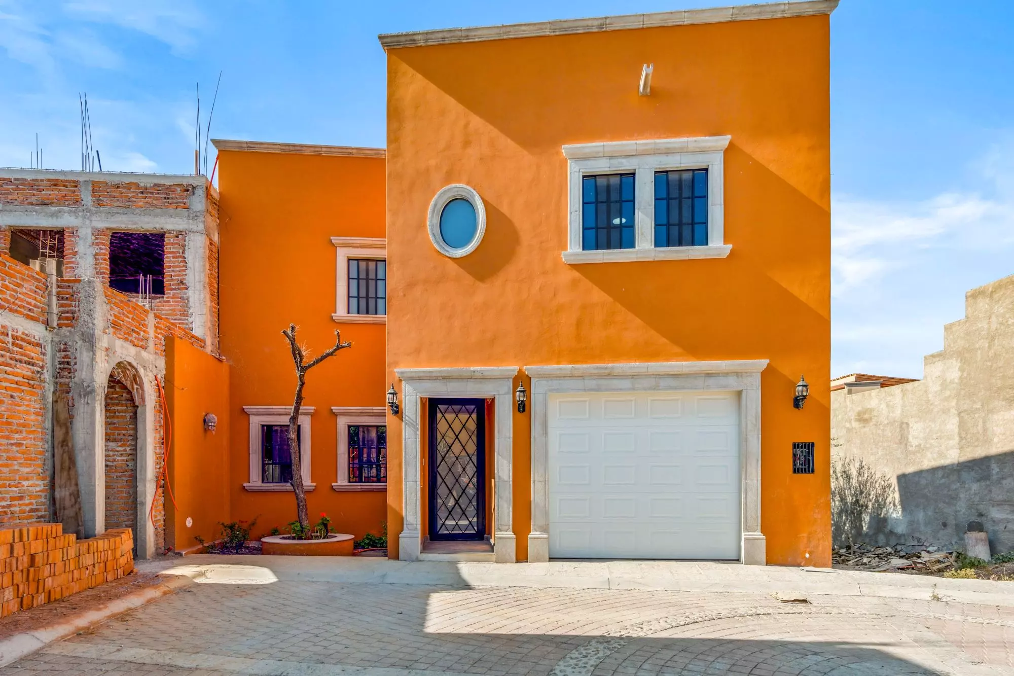 Villa Picasso — Guadiana, San Miguel de Allende — photo 19 — vibrant mexican contemporary home, flooded sunlight