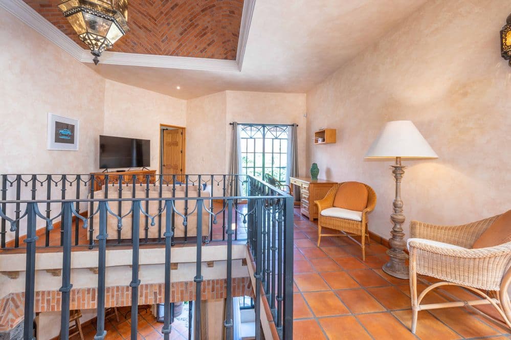 Casa Tranquila — San Antonio, San Miguel de Allende — photo 14 — sun-drenched mezzanine with charming rustic details