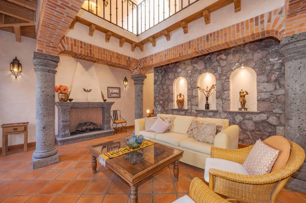 Casa Tranquila — San Antonio, San Miguel de Allende — photo 6 — soaring colonial elegance with architectural character