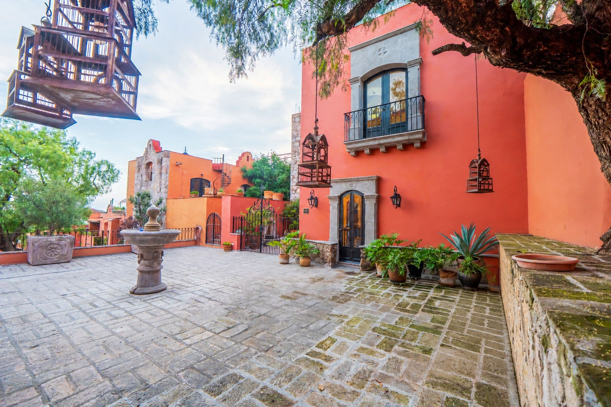 Casa Paraiso — Centro, San Miguel de Allende — photo 27 — charming colonial courtyard, vibrant architectural character