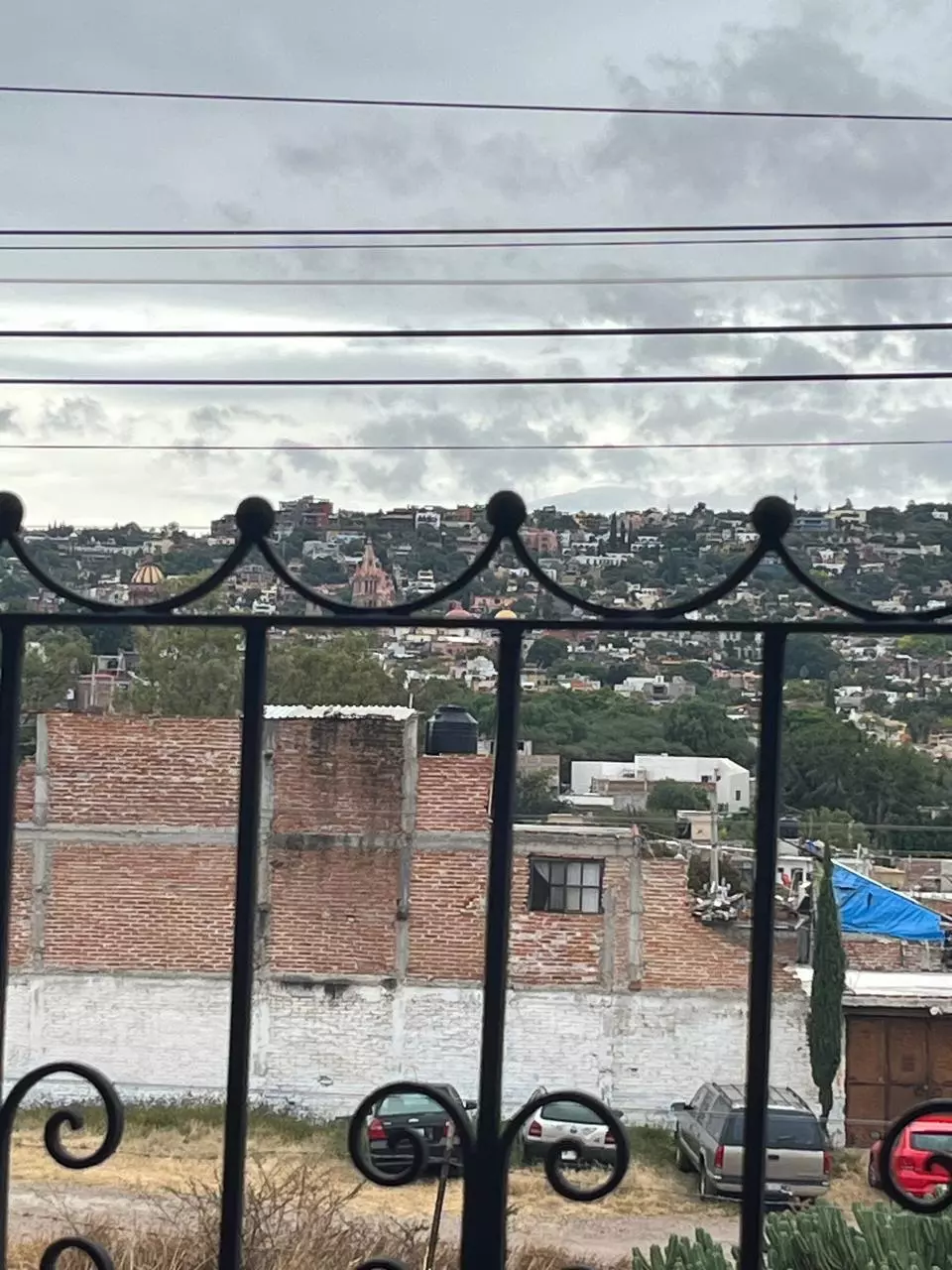 Casa 14 MIRAFLORES — Lindavista, San Miguel de Allende — photo 4 — panoramic hillside views, charming colonial architecture
