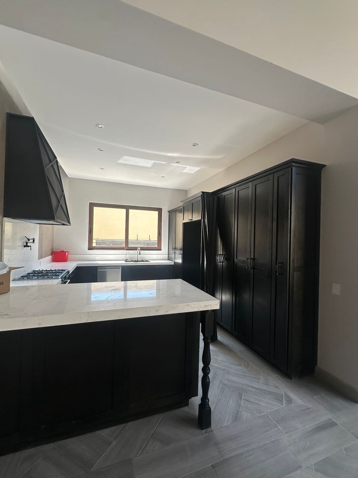 Casa Olivos — Residencial Malanquin la Mesa, San Miguel de Allende — photo 13 — contemporary elegance meets culinary luxury