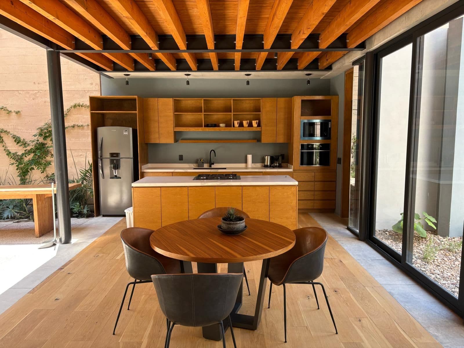 Villas Muros 10 — Los Senderos, Valle de los, San Miguel de Allende — photo 2 — sophisticated indoor-outdoor entertaining sanctuary