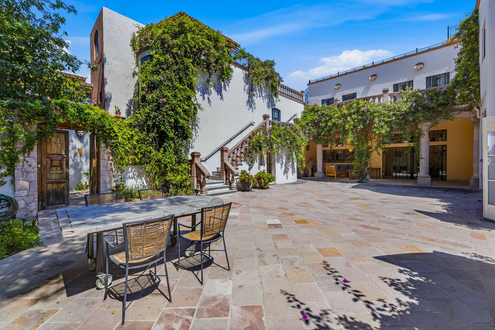 Casa Grande — Guadiana, San Miguel de Allende — photo 18 — enchanting courtyard, ivy-draped colonial charm