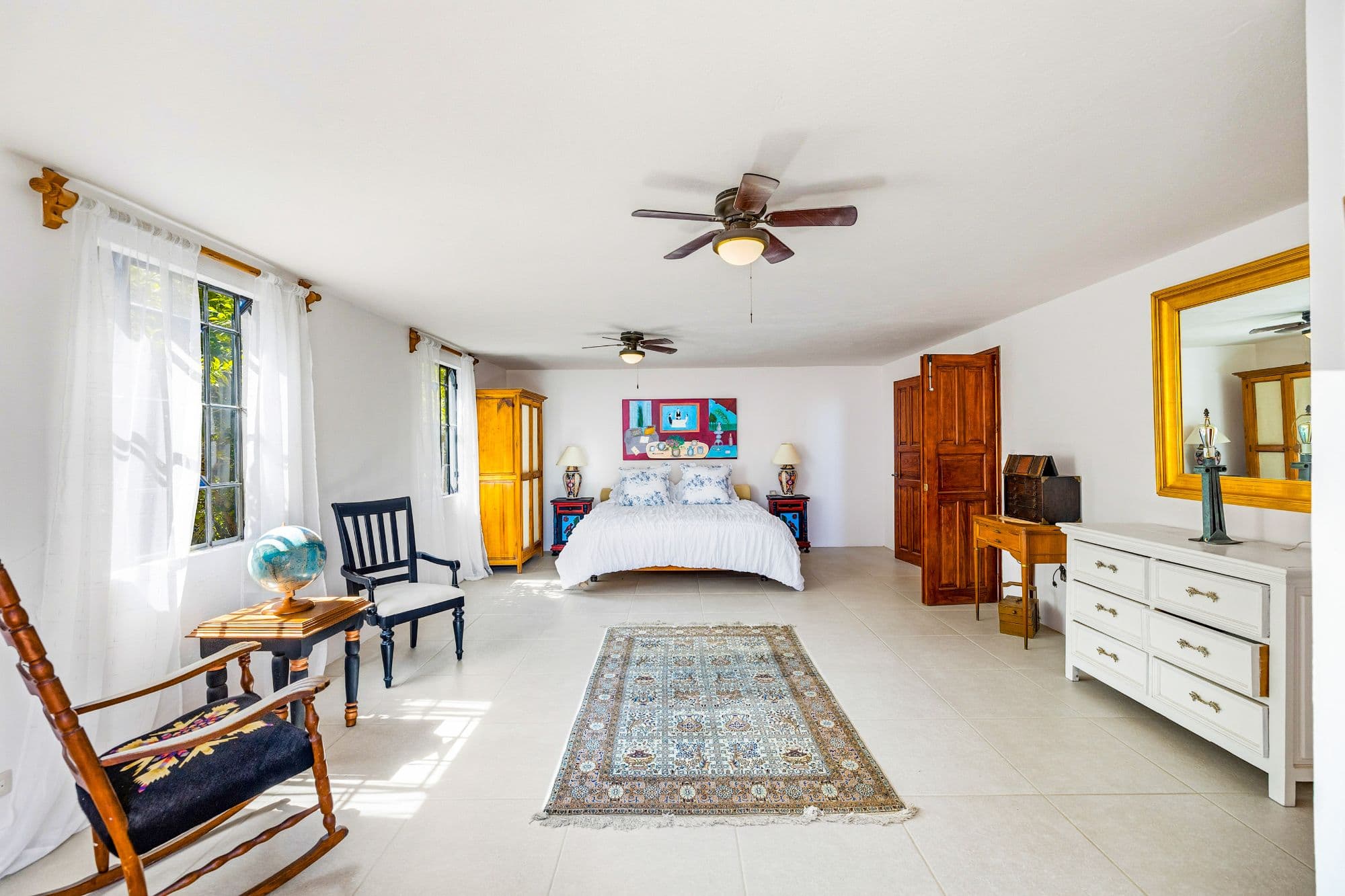 Casa Grande — Guadiana, San Miguel de Allende — photo 12 — luminous master suite, artistic character