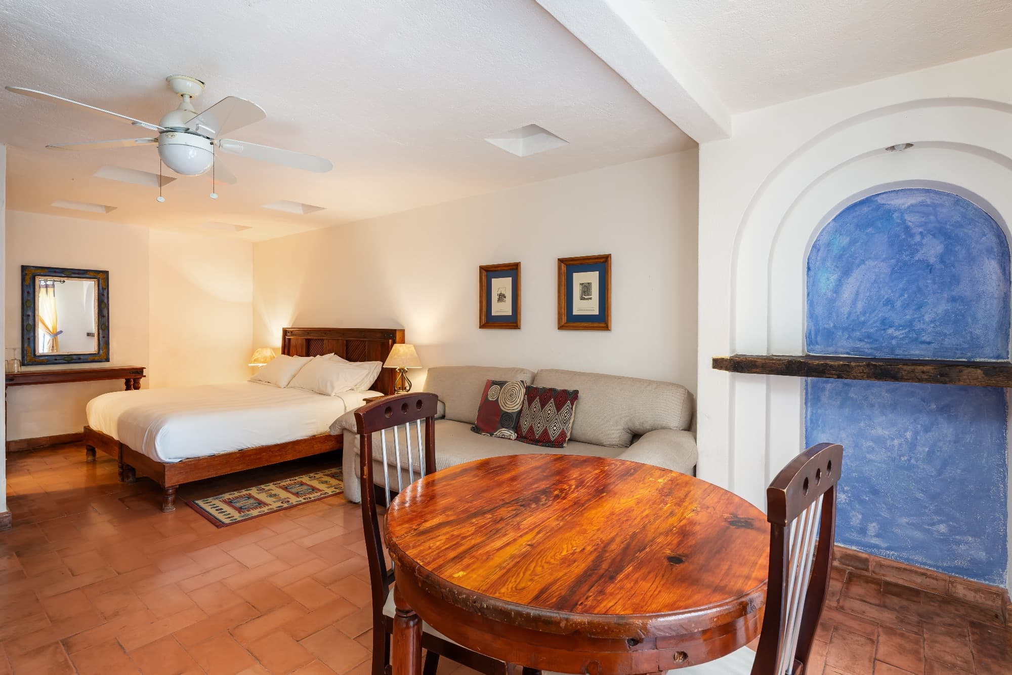 La Posadita — Centro, San Miguel de Allende — photo 23 — luminous suite with authentic colonial charm