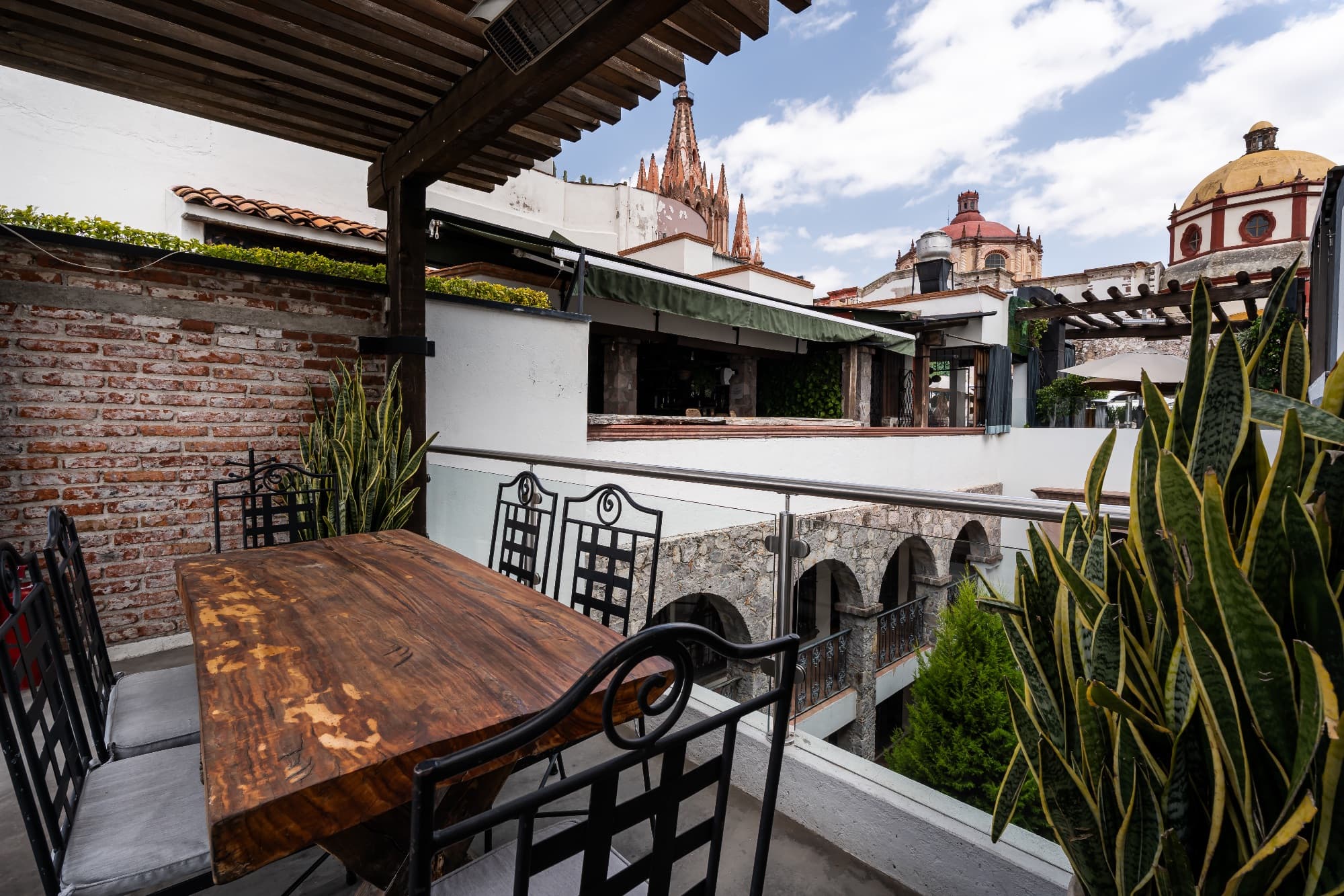 La Posadita — Centro, San Miguel de Allende — photo 11 — enchanting rooftop terrace, iconic colonial views