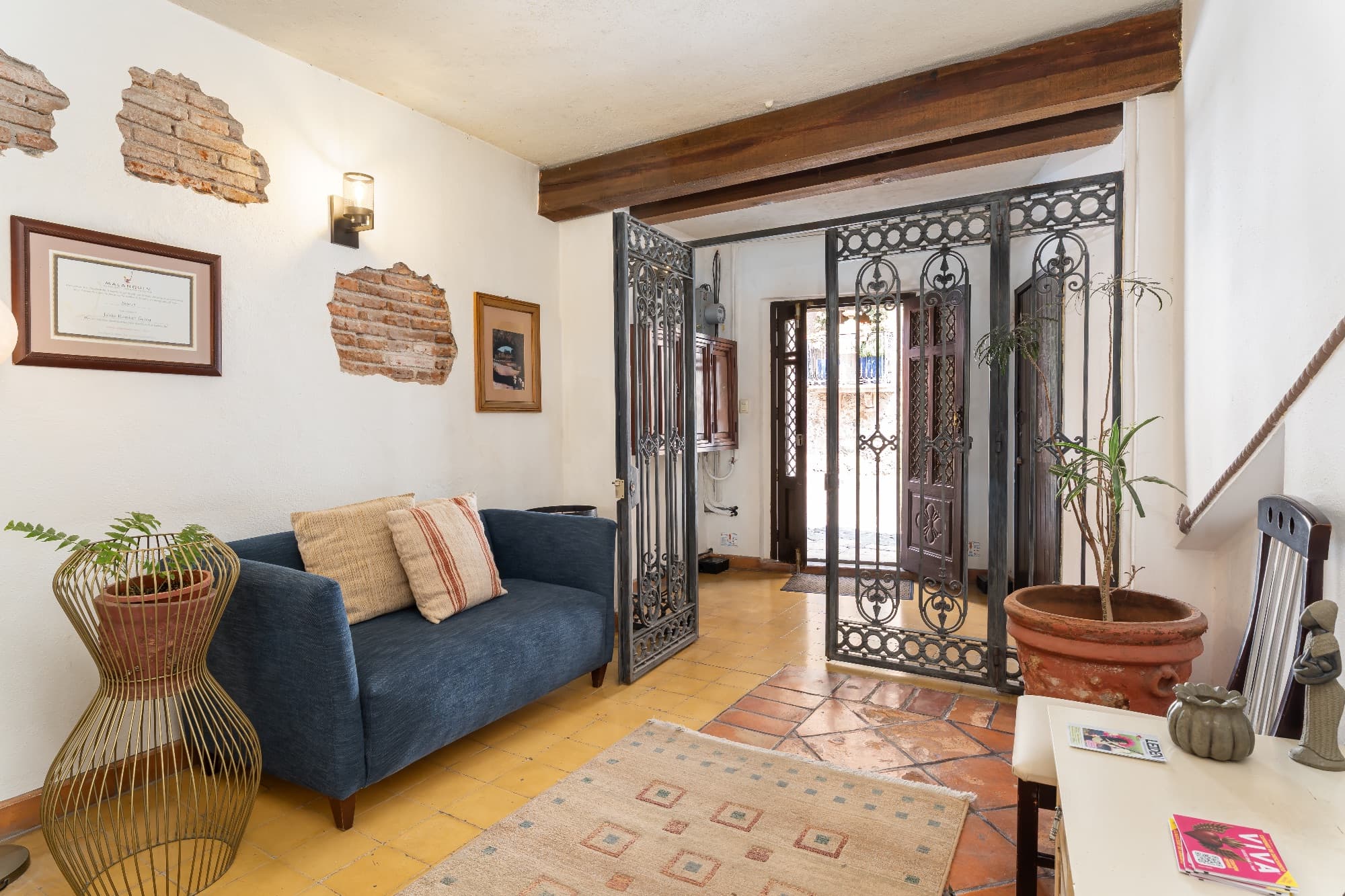 La Posadita — Centro, San Miguel de Allende — photo 22 — charming colonial entryway, authentic character