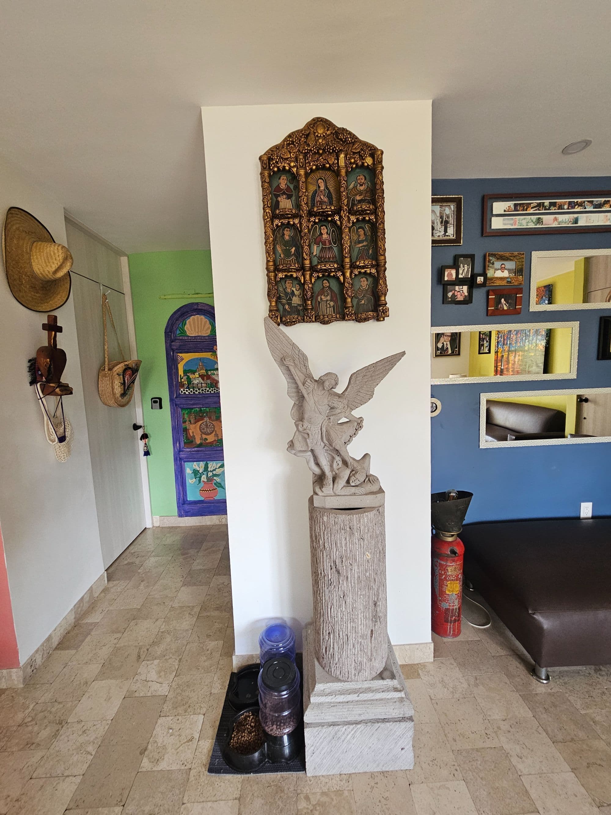 Condo Colores en Luminaria — La Luminaria, San Miguel de Allende — photo 7 — artistic gallery space, culturally curated
