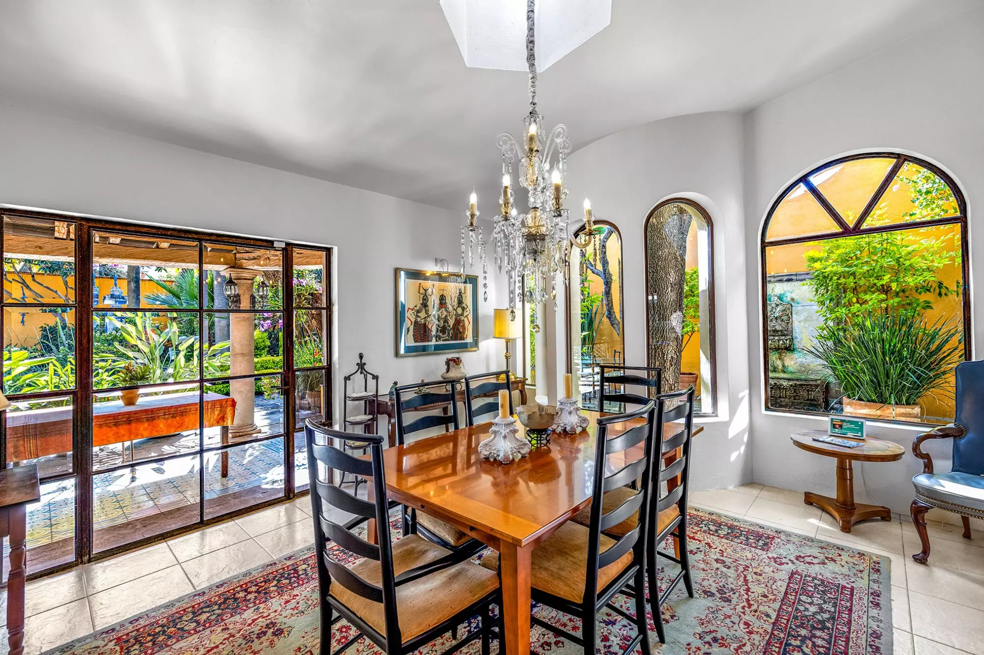 Casa Nispero — Atascadero (Arcos de San Miguel), San Miguel de Allende — photo 7 — elegant dining room, luminous courtyards