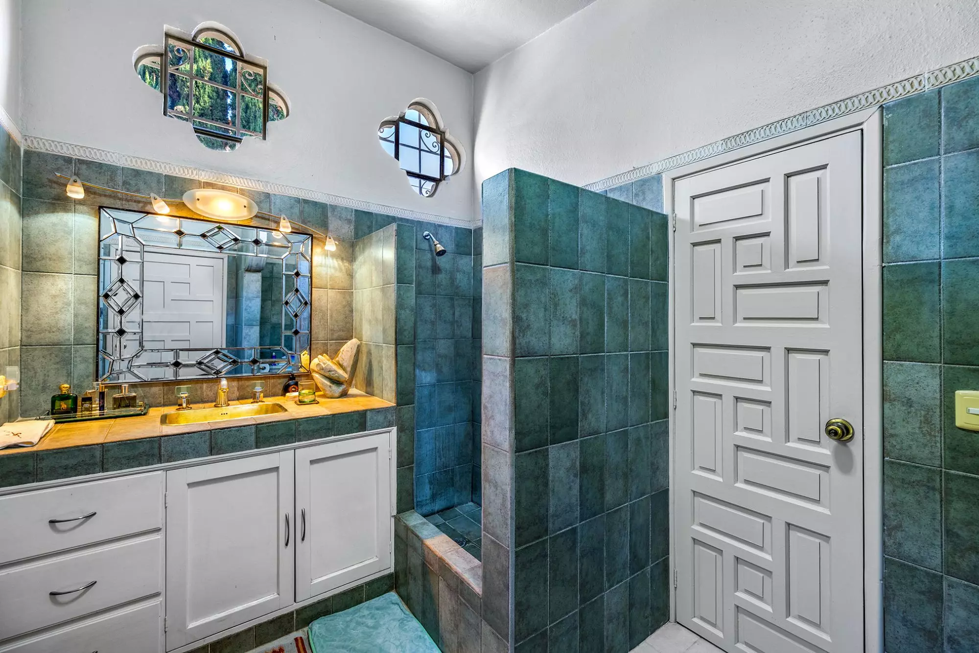 Casa Nispero — Atascadero (Arcos de San Miguel), San Miguel de Allende — photo 16 — artisan spa-inspired master bath sanctuary