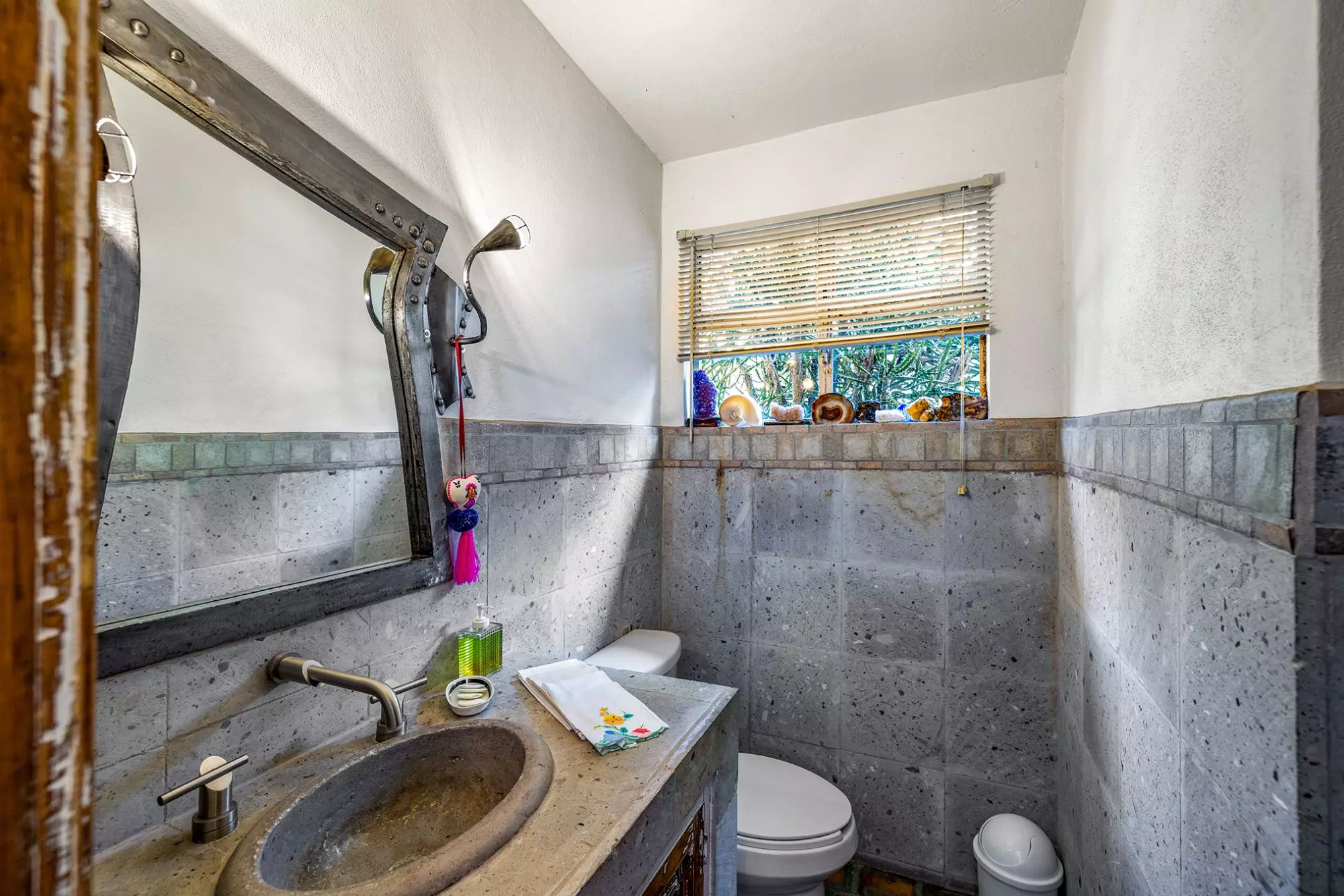 Casa Nispero — Atascadero (Arcos de San Miguel), San Miguel de Allende — photo 19 — charming rustic bathroom with authentic character