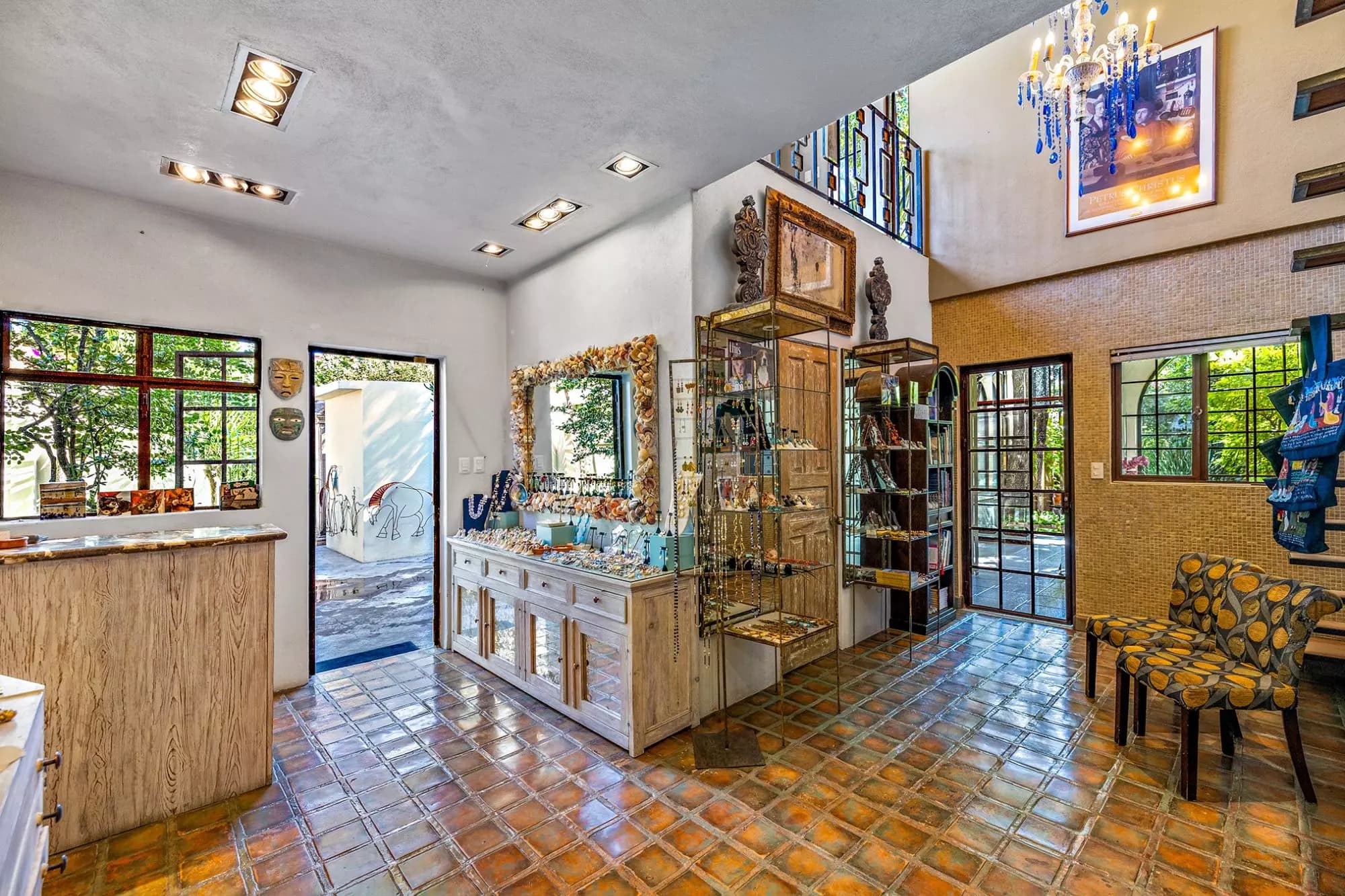 Casa Nispero — Atascadero (Arcos de San Miguel), San Miguel de Allende — photo 24 — curated gallery meets sophisticated retail showroom