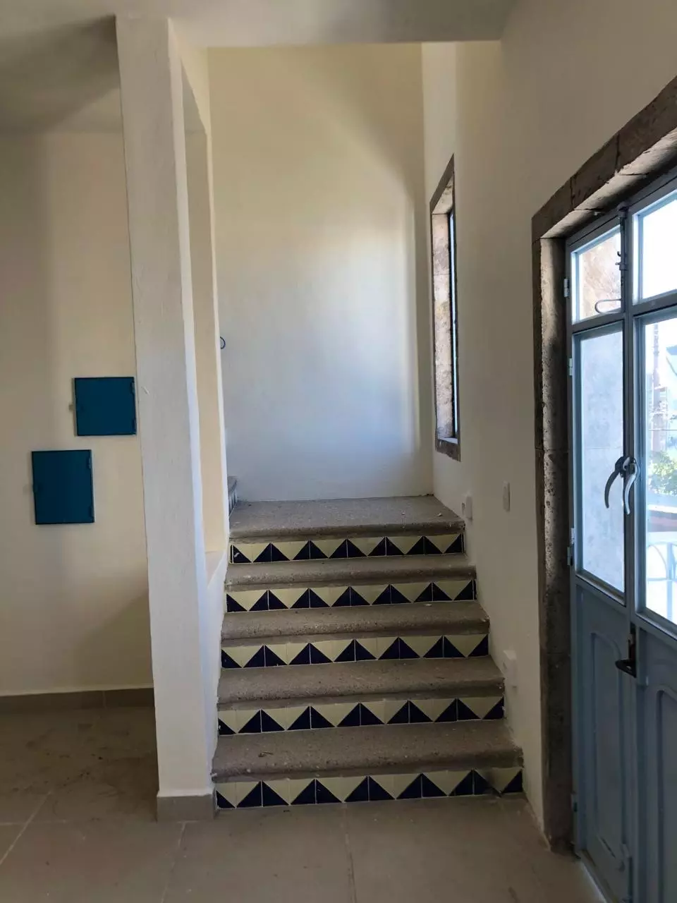 Casa Organica — Guadalupe, San Miguel de Allende — photo 8 — charming staircase with artisan tile details