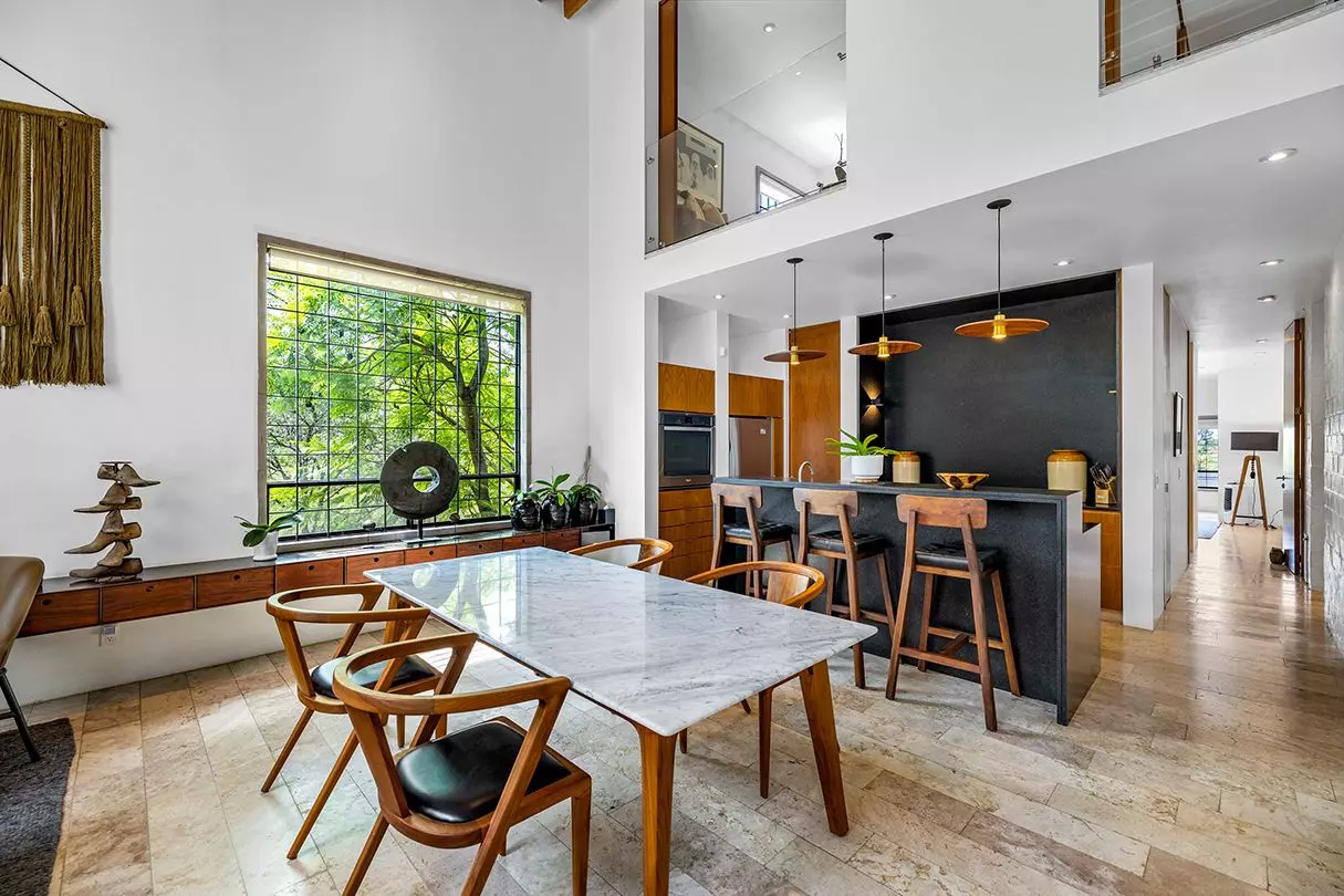 Casa Dos Gatos — Rinconada de Los Balcones, San Miguel de Allende — photo 4 — soaring ceilings, curated modern elegance