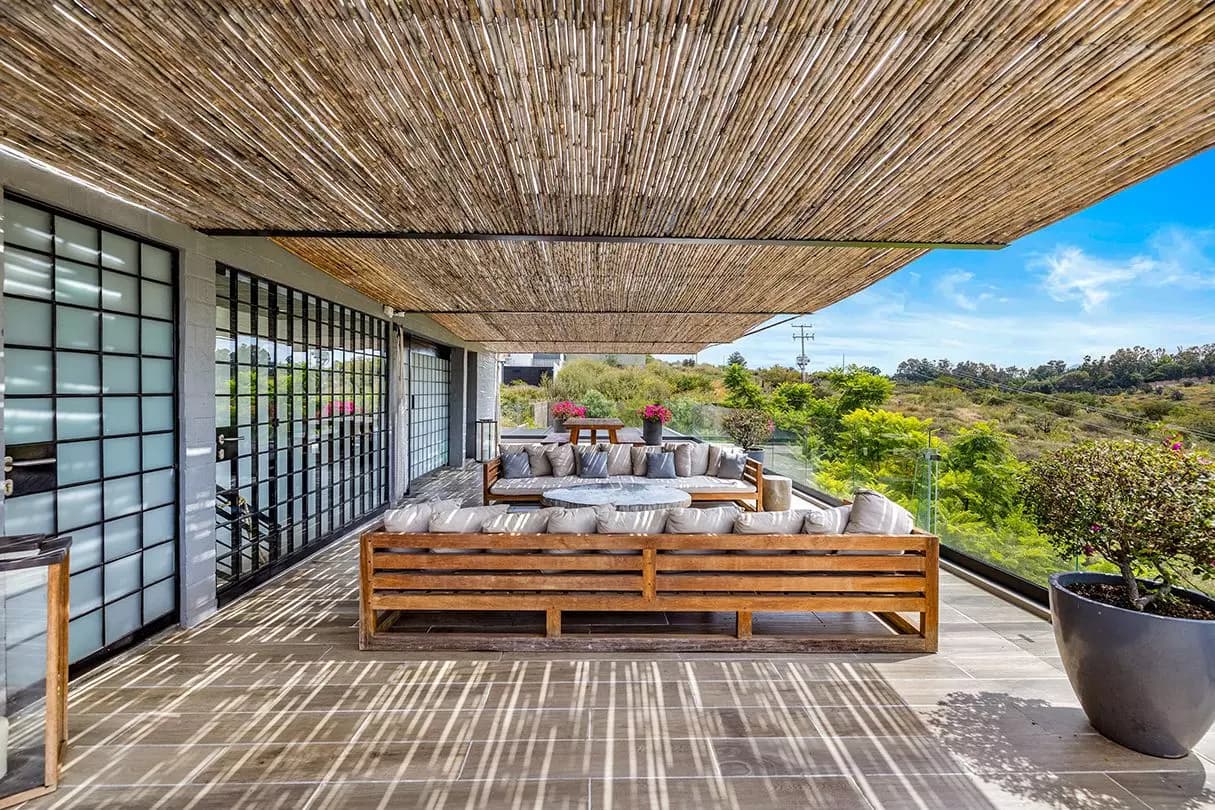 Casa Dos Gatos — Rinconada de Los Balcones, San Miguel de Allende — photo 20 — sophisticated terrace with panoramic countryside views