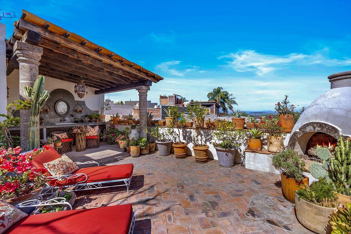 Casa Buho — Guadiana, San Miguel de Allende — photo 17 — stunning rooftop oasis, panoramic views
