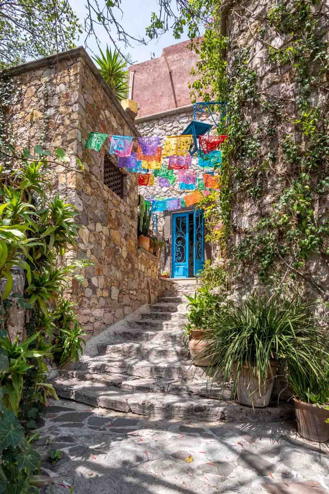 The Hidden Enclave — Centro, San Miguel de Allende — photo 27 — charming colonial alley, vibrant mexican character