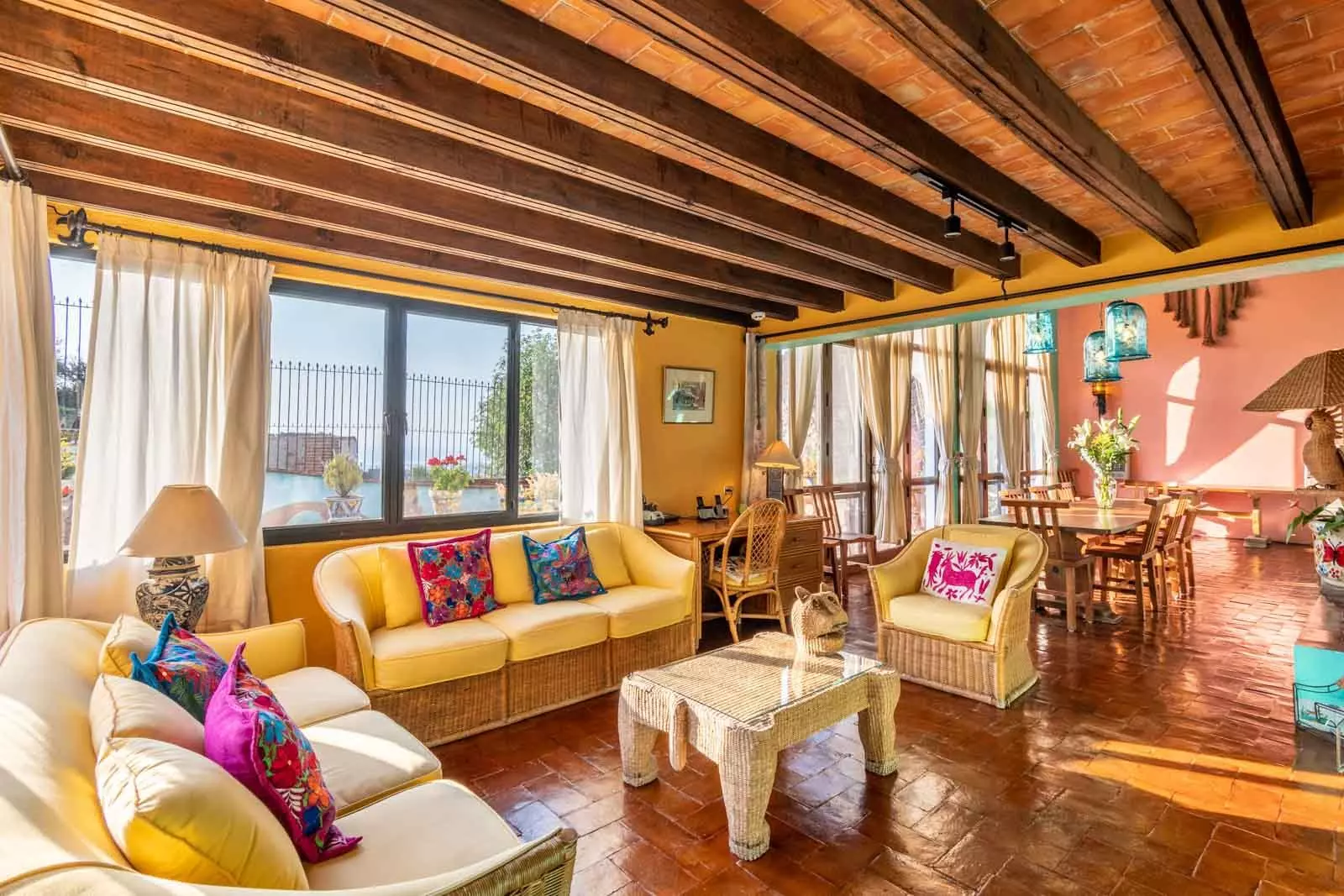 Villa Mariposa — Atascadero (Arcos de San Miguel), San Miguel de Allende — photo 13 — radiant colonial living with panoramic vistas