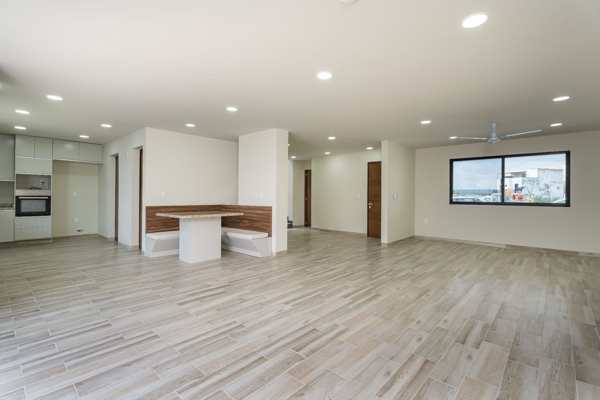 Casa Lavanda — Zirándaro, San Miguel de Allende — photo 5 — spacious, sun-filled modern living space