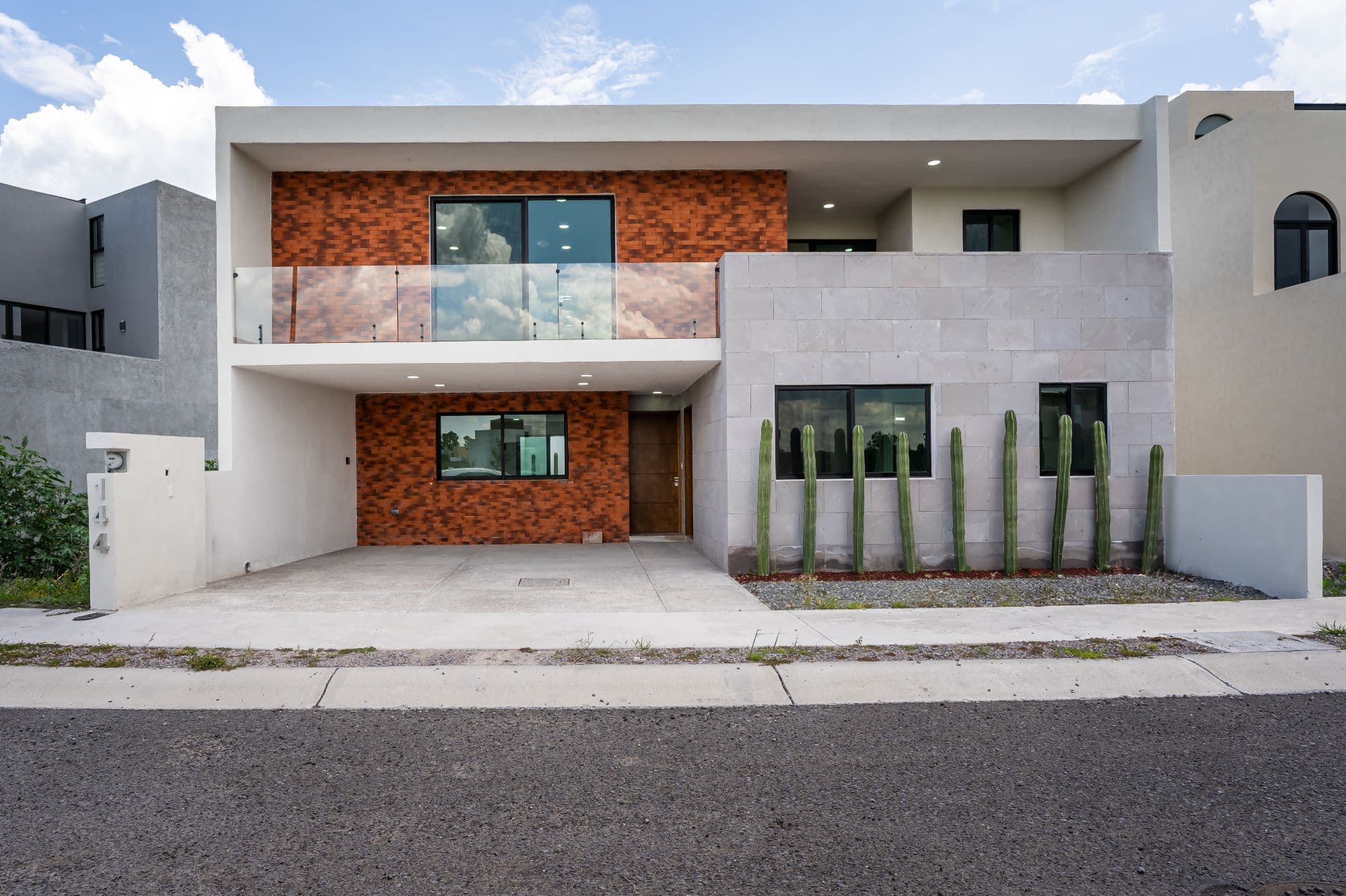 Casa Lavanda — Zirándaro, San Miguel de Allende — photo 29 — contemporary brick elegance meets desert modernism