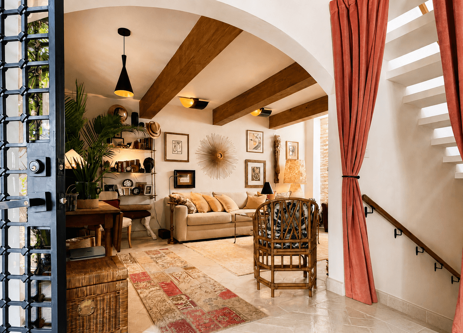 Casa Luna Blanca — San Antonio, San Miguel de Allende — photo 4 — sophisticated lounge with architectural charm