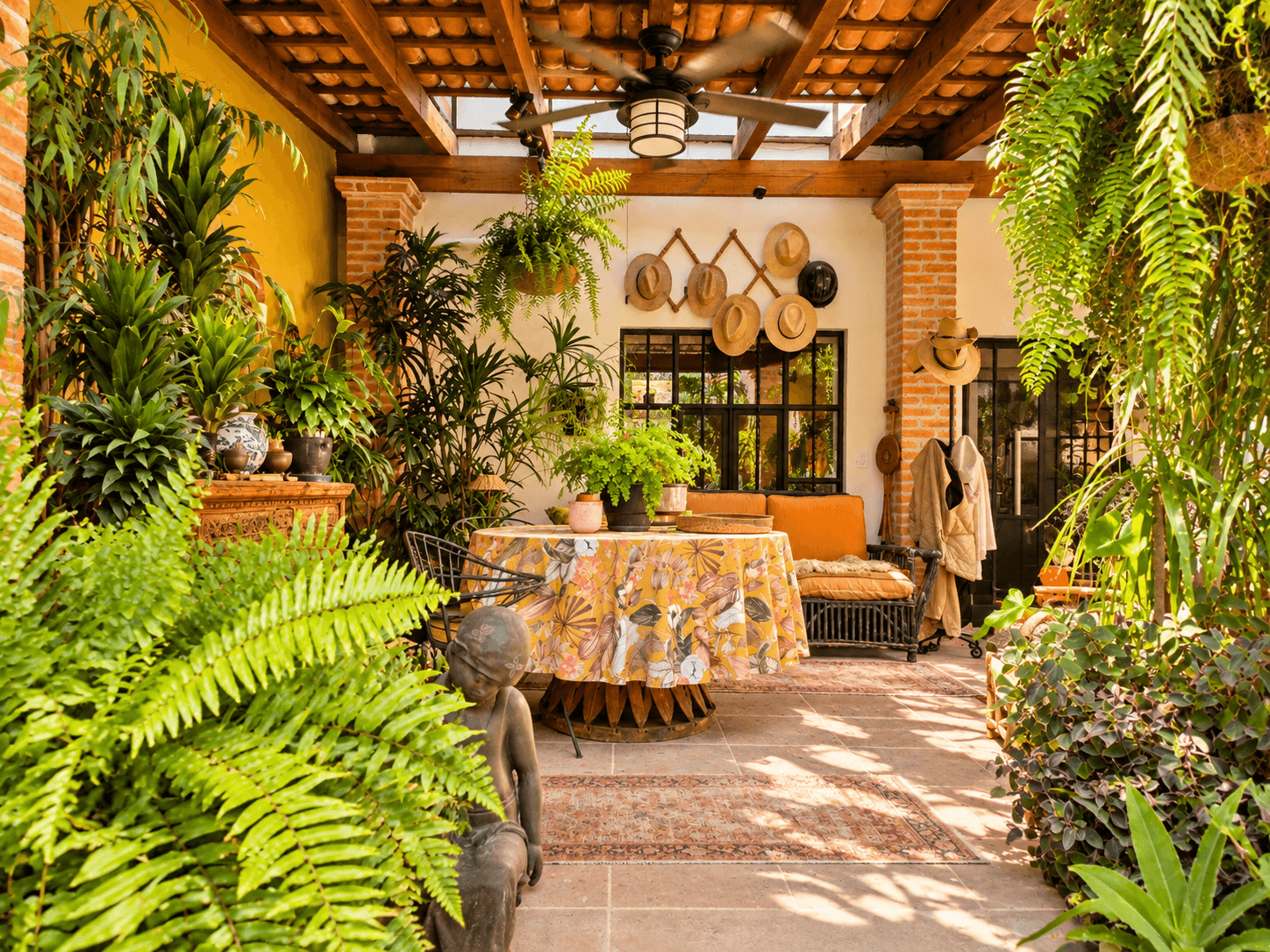 Casa Luna Blanca — San Antonio, San Miguel de Allende — photo 2 — lush tropical courtyard oasis