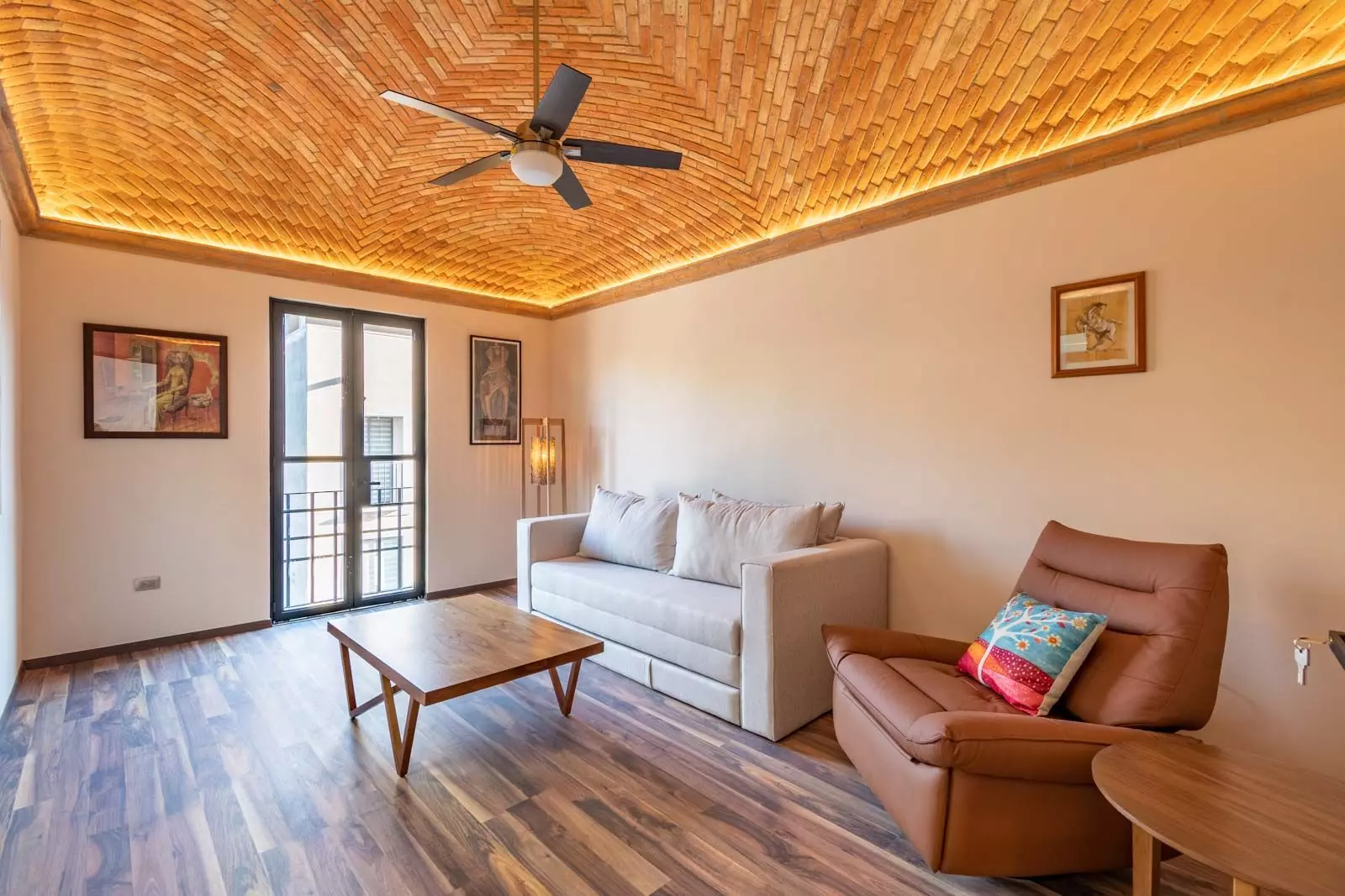 Villa Kusama — Guadiana, San Miguel de Allende — photo 11 — luminous living with artisanal ceiling details