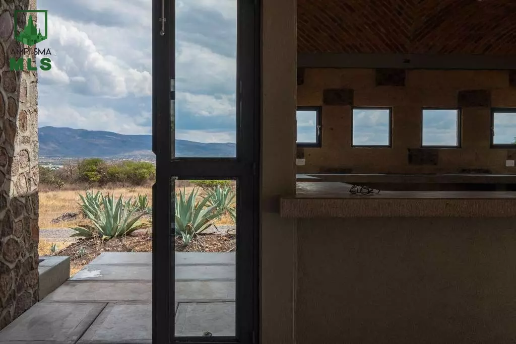 Casa El Toreador — Camino a Dr Mora, San Miguel de Allende — photo 12 — panoramic mountain views, contemporary architecture