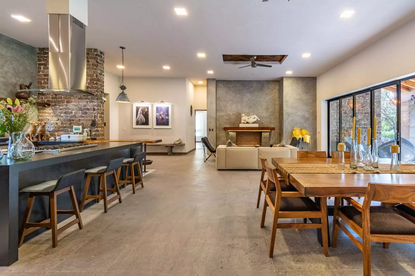 Casa Leo — Los Labradores, San Miguel de Allende — photo 4 — contemporary open-concept living elegance