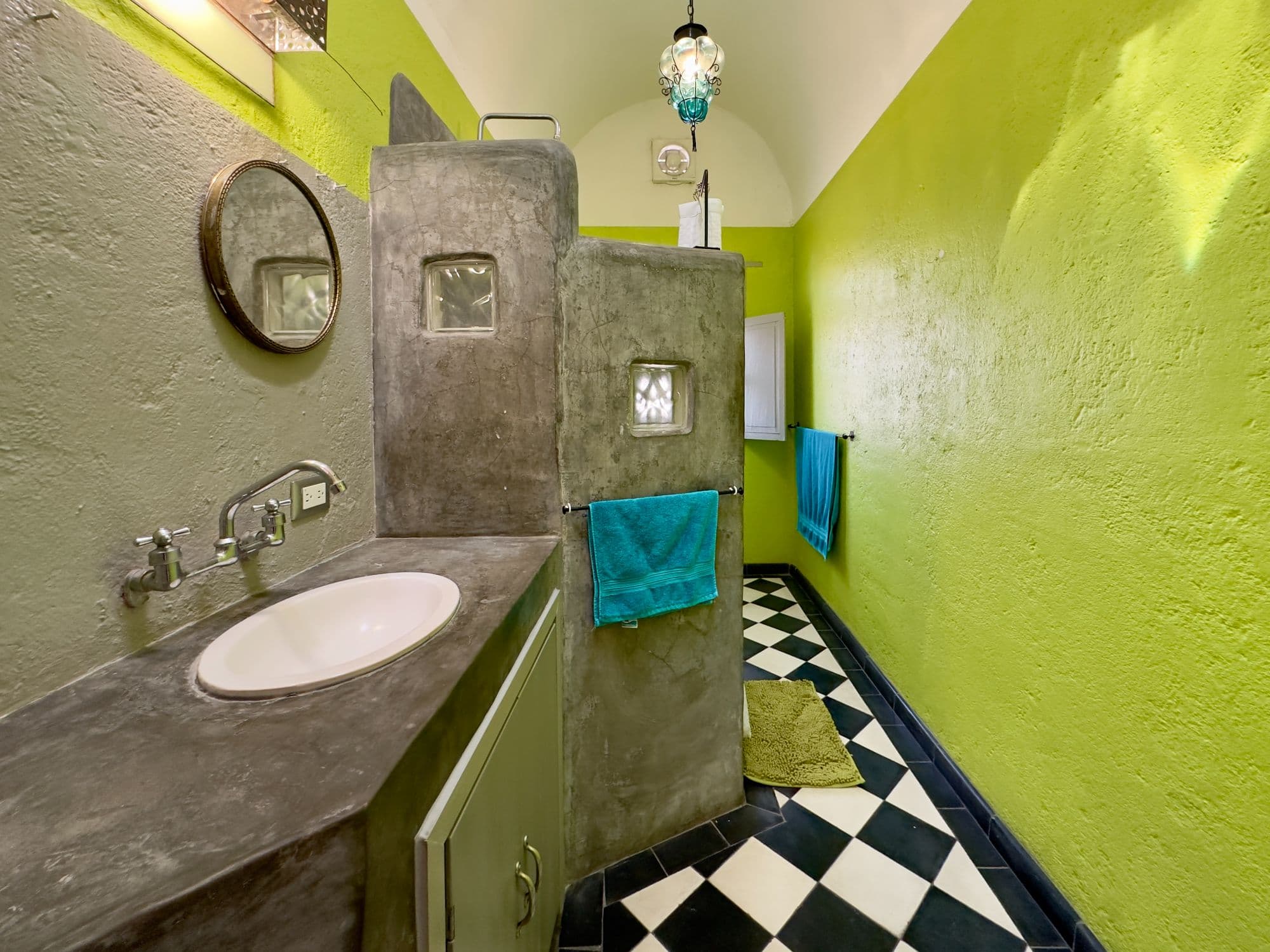 Art Studio in San Antonio — San Antonio, San Miguel de Allende — photo 26 — vibrant artisan bathroom with character