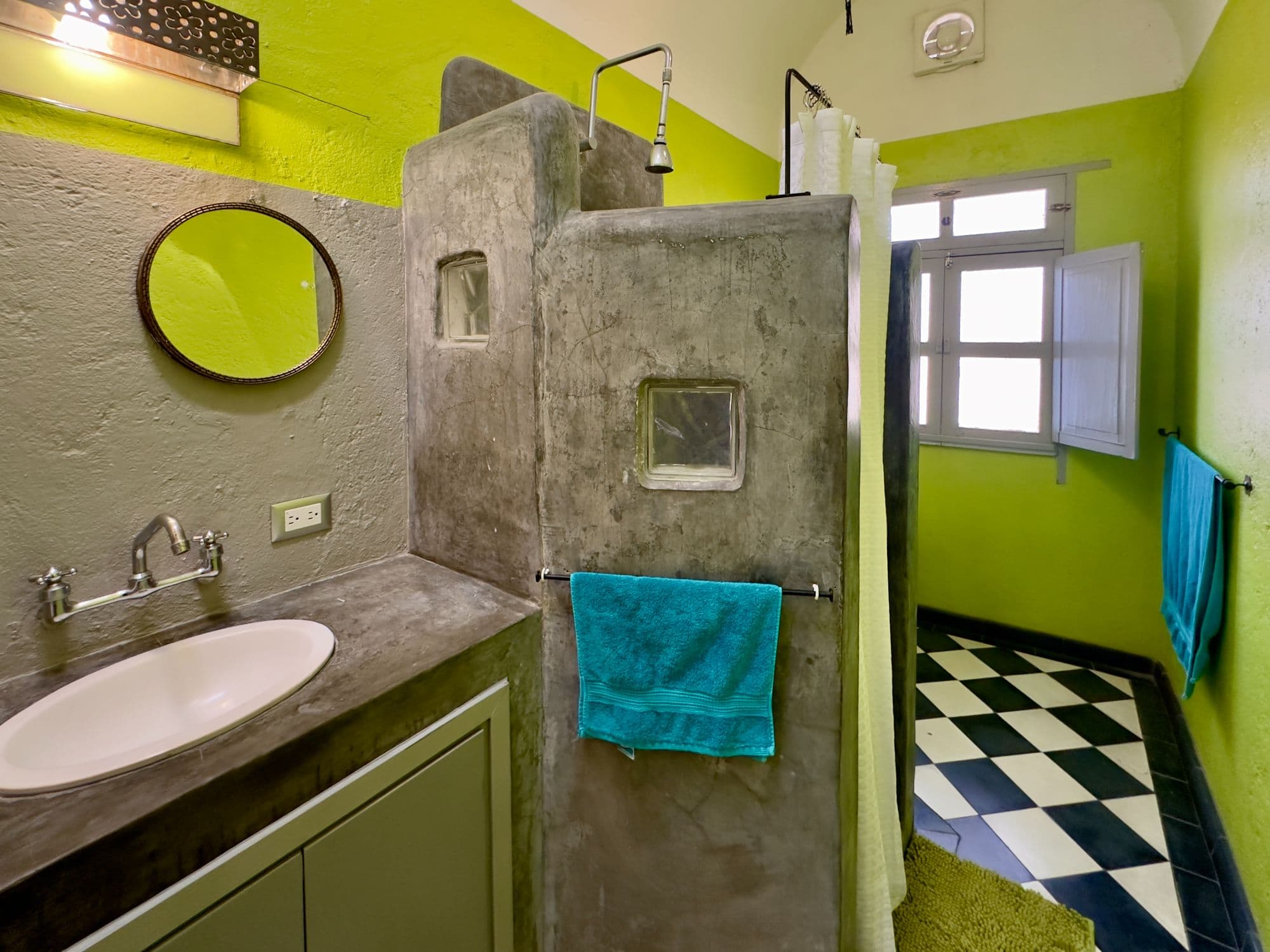 Art Studio in San Antonio — San Antonio, San Miguel de Allende — photo 27 — vibrant spa-inspired ensuite sanctuary